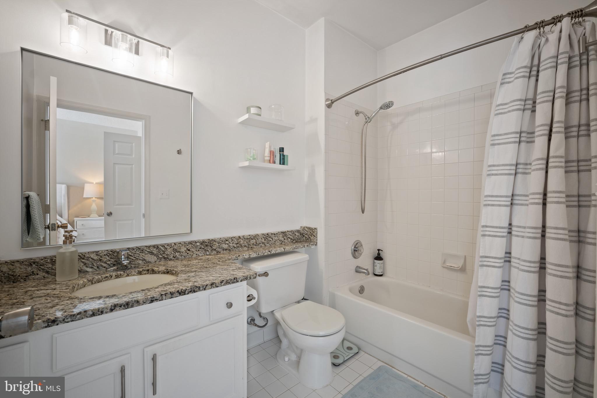 EDGEWATER AT TOWN CENTER - Residential