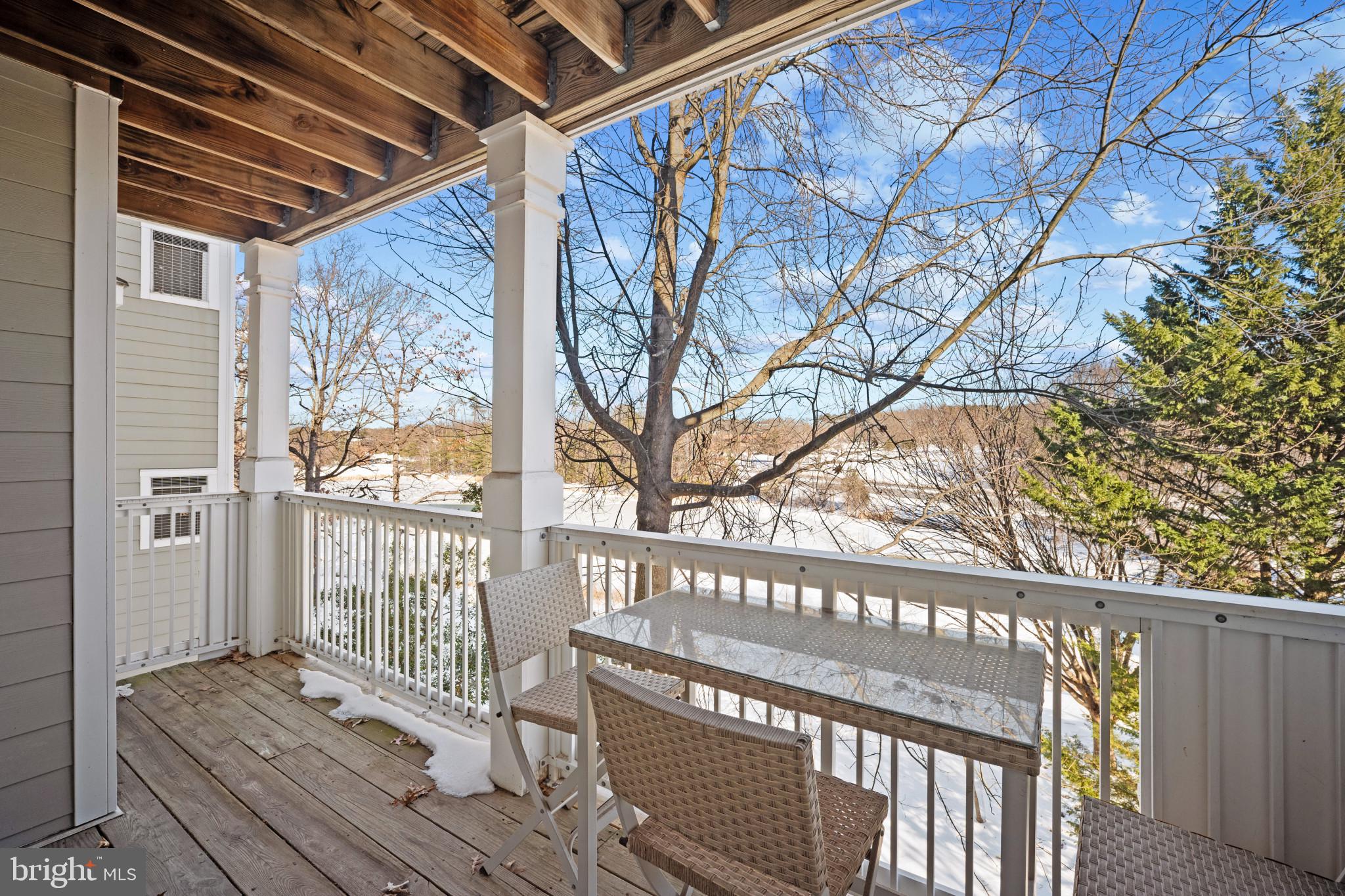 EDGEWATER AT TOWN CENTER - Residential