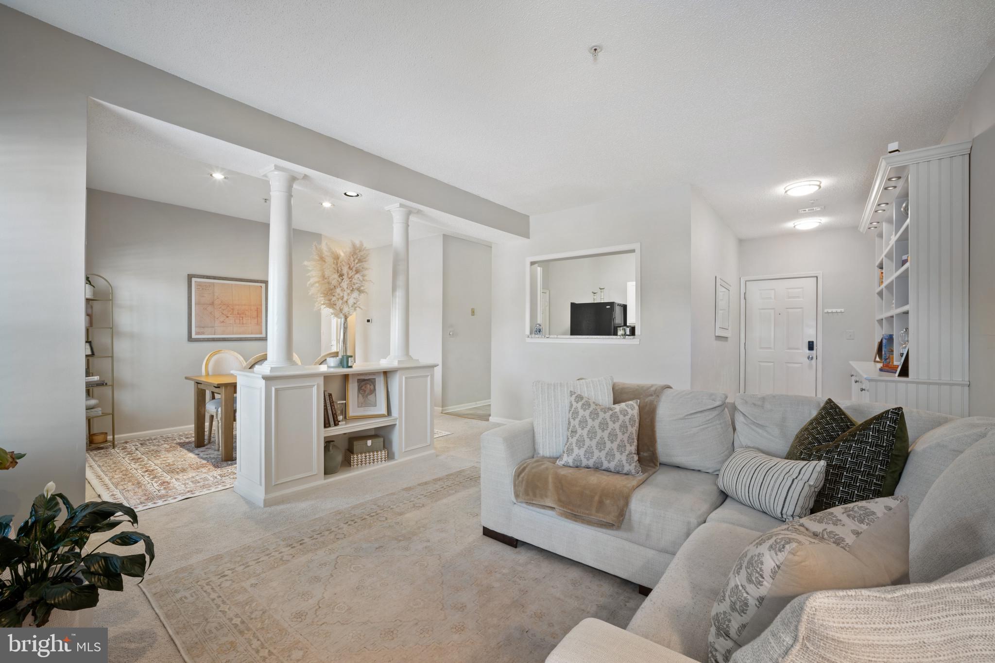 EDGEWATER AT TOWN CENTER - Residential