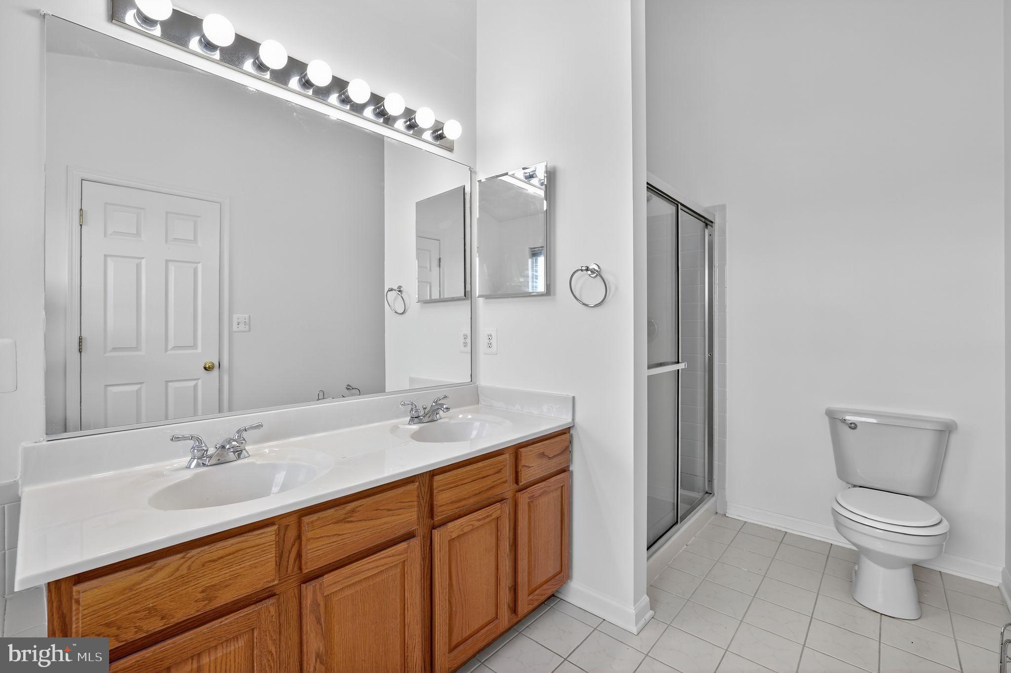 EATON SQUARE - Residential Lease