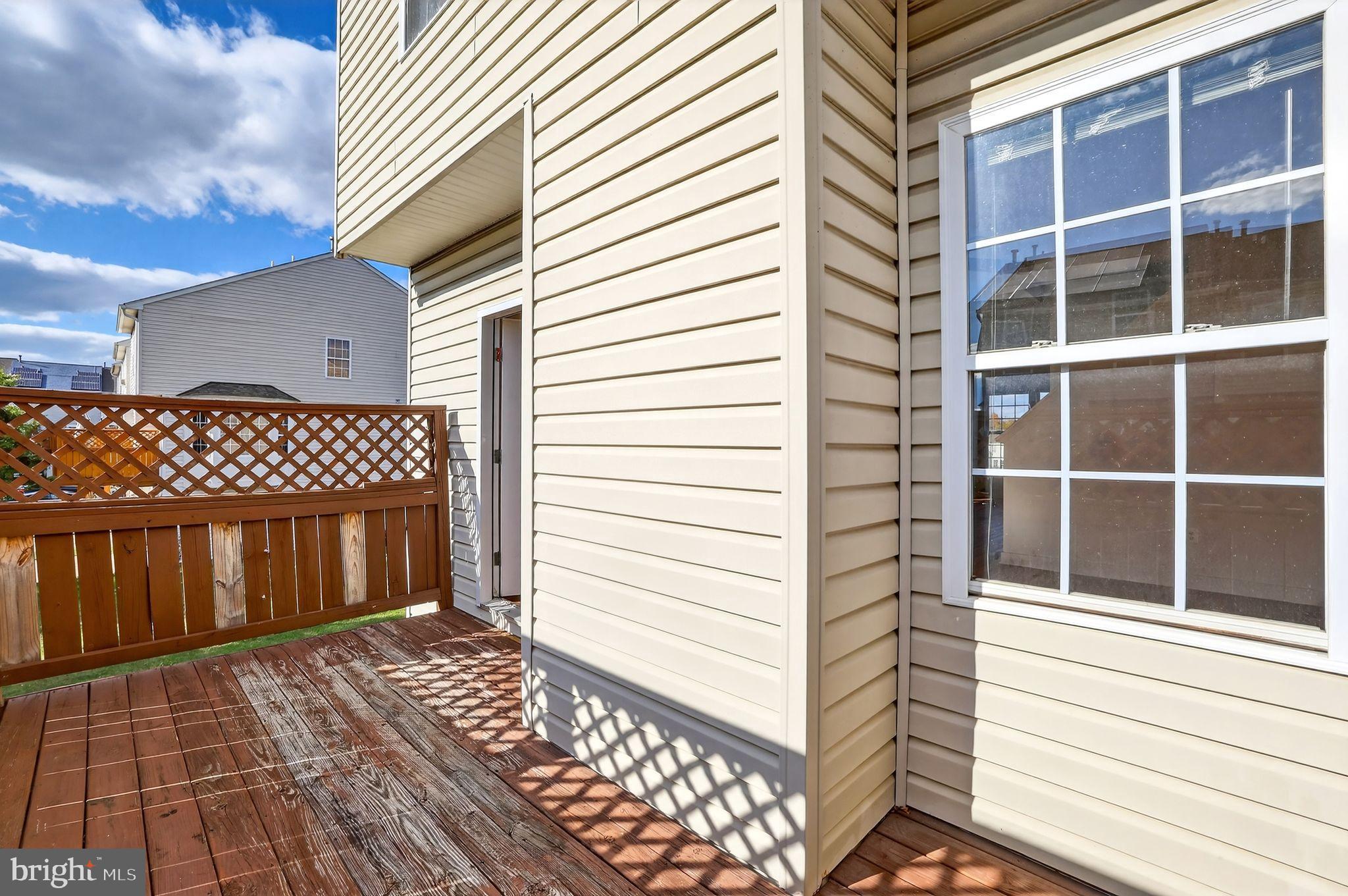 EATON SQUARE - Residential Lease