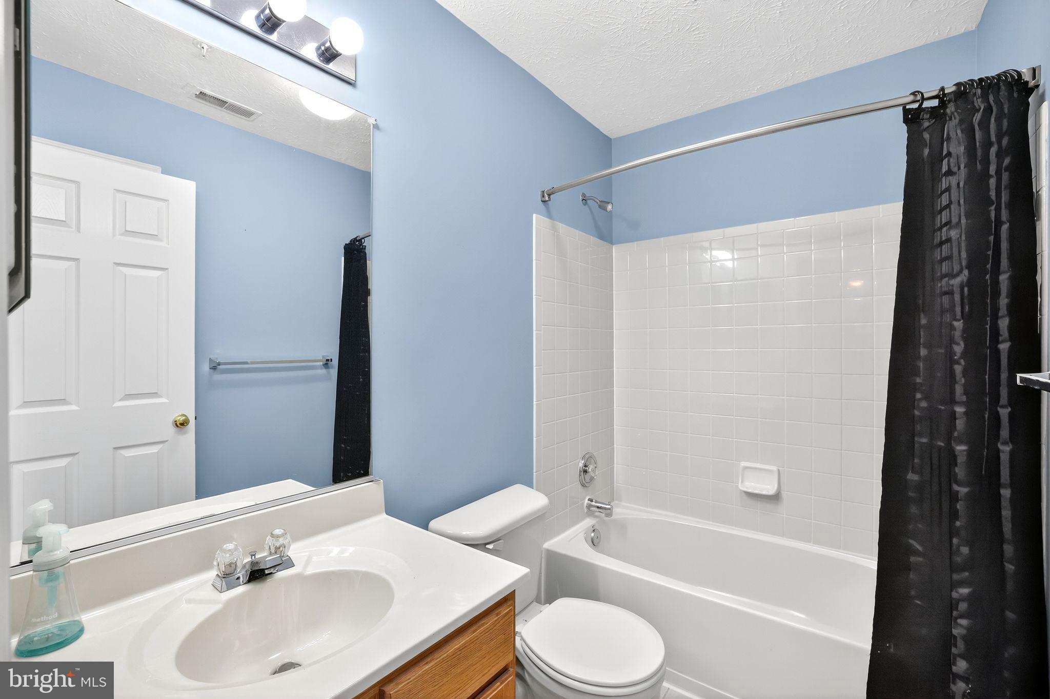 EATON SQUARE - Residential Lease