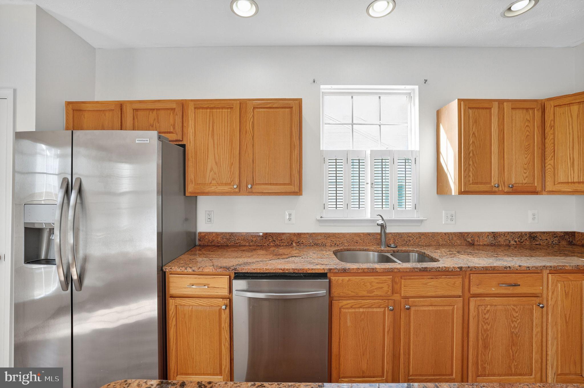 EATON SQUARE - Residential Lease