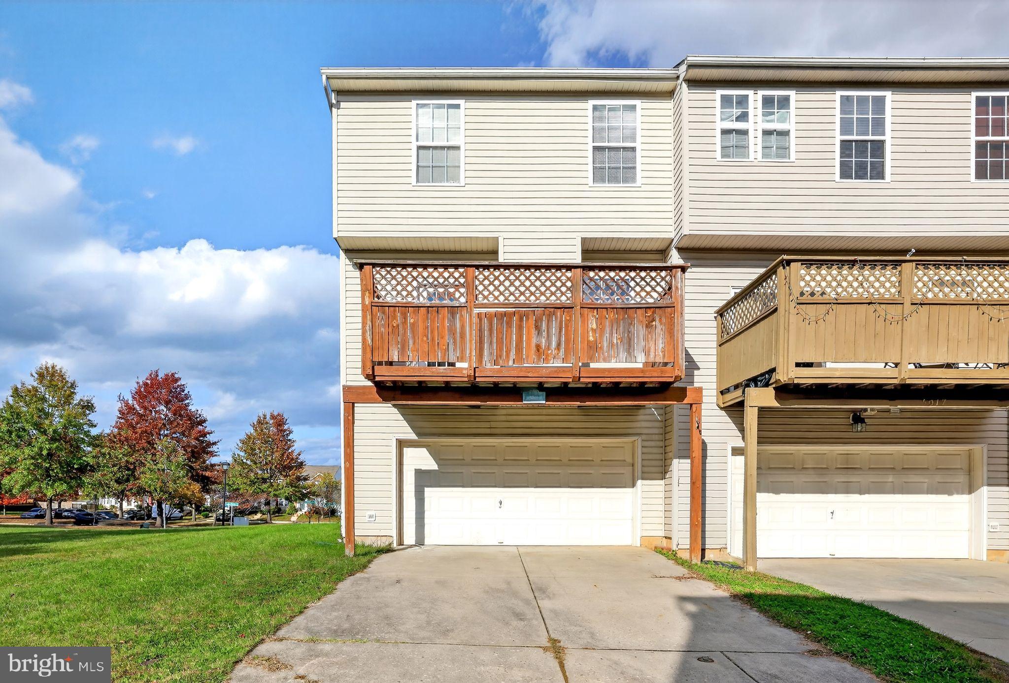 EATON SQUARE - Residential Lease