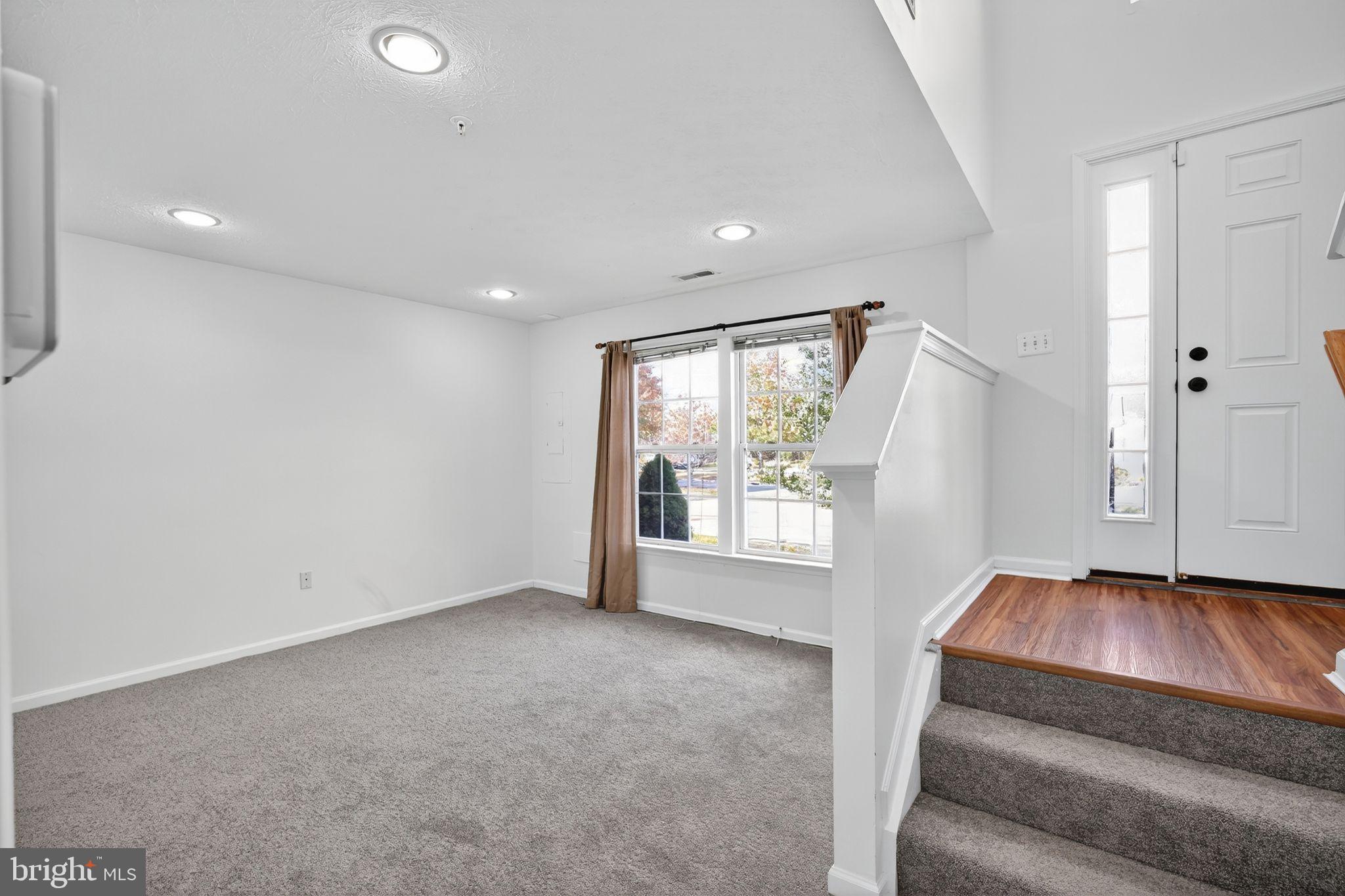 EATON SQUARE - Residential Lease