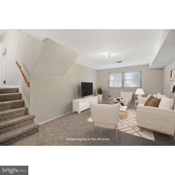 CRESTWOOD MANOR - Residential