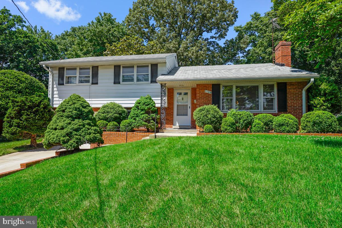 CRESTWOOD MANOR - Residential