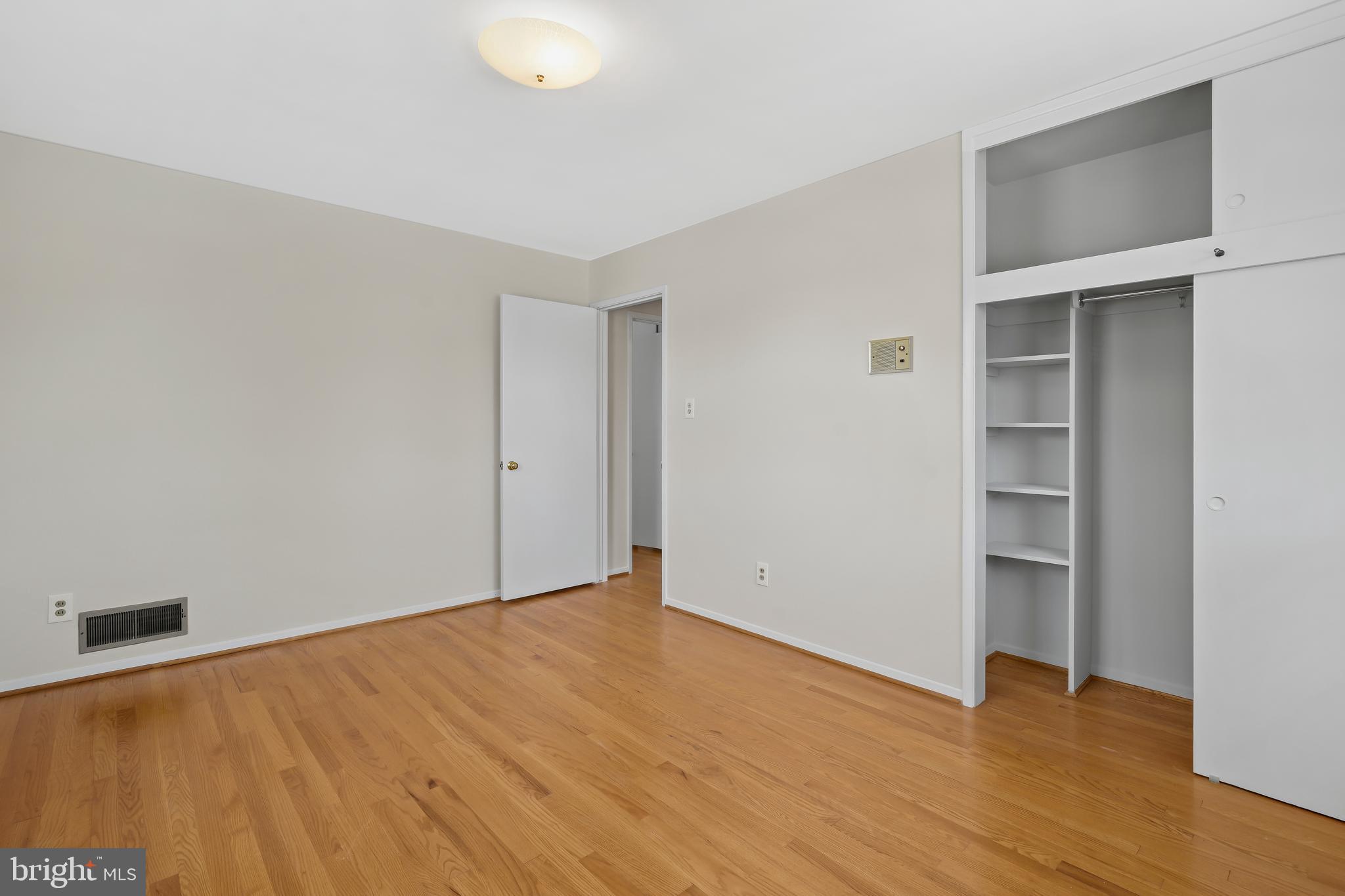 CRESTWOOD MANOR - Residential