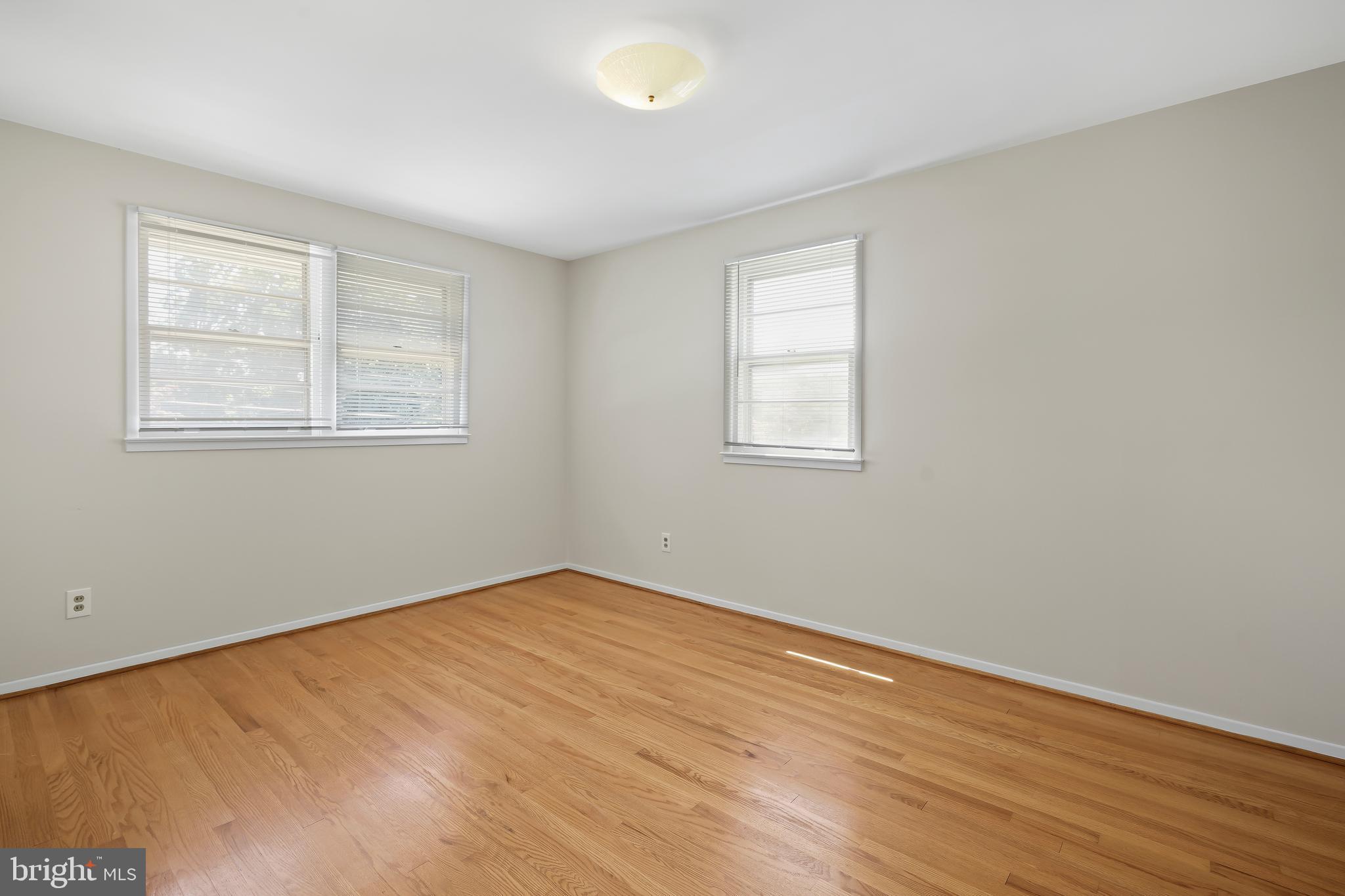 CRESTWOOD MANOR - Residential