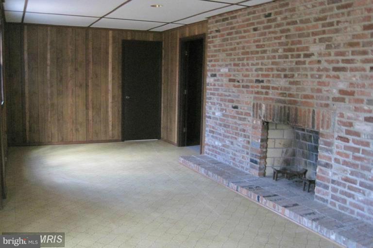 GRAHAM PARK SHORES - Residential Lease