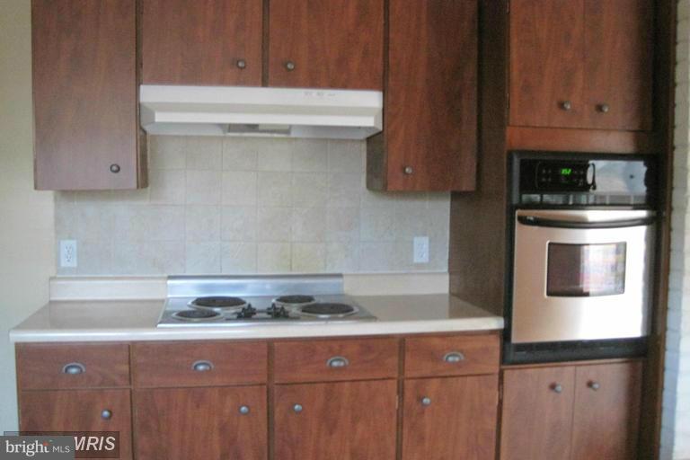 GRAHAM PARK SHORES - Residential Lease