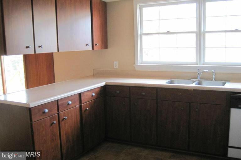 GRAHAM PARK SHORES - Residential Lease