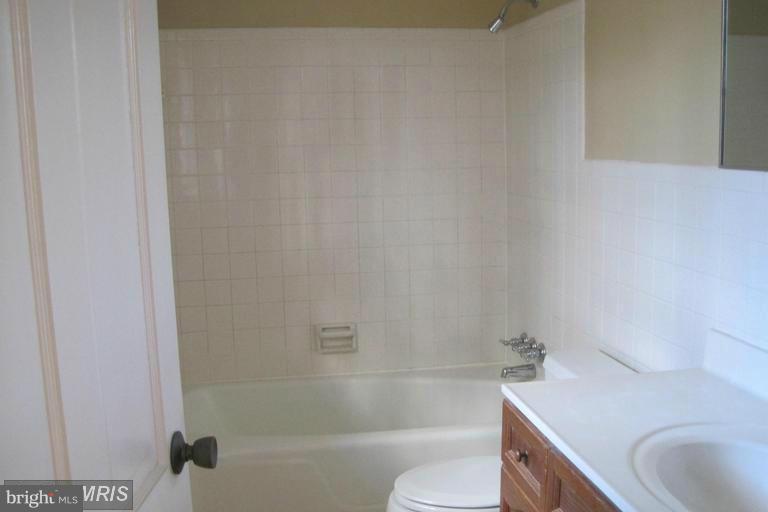 GRAHAM PARK SHORES - Residential Lease