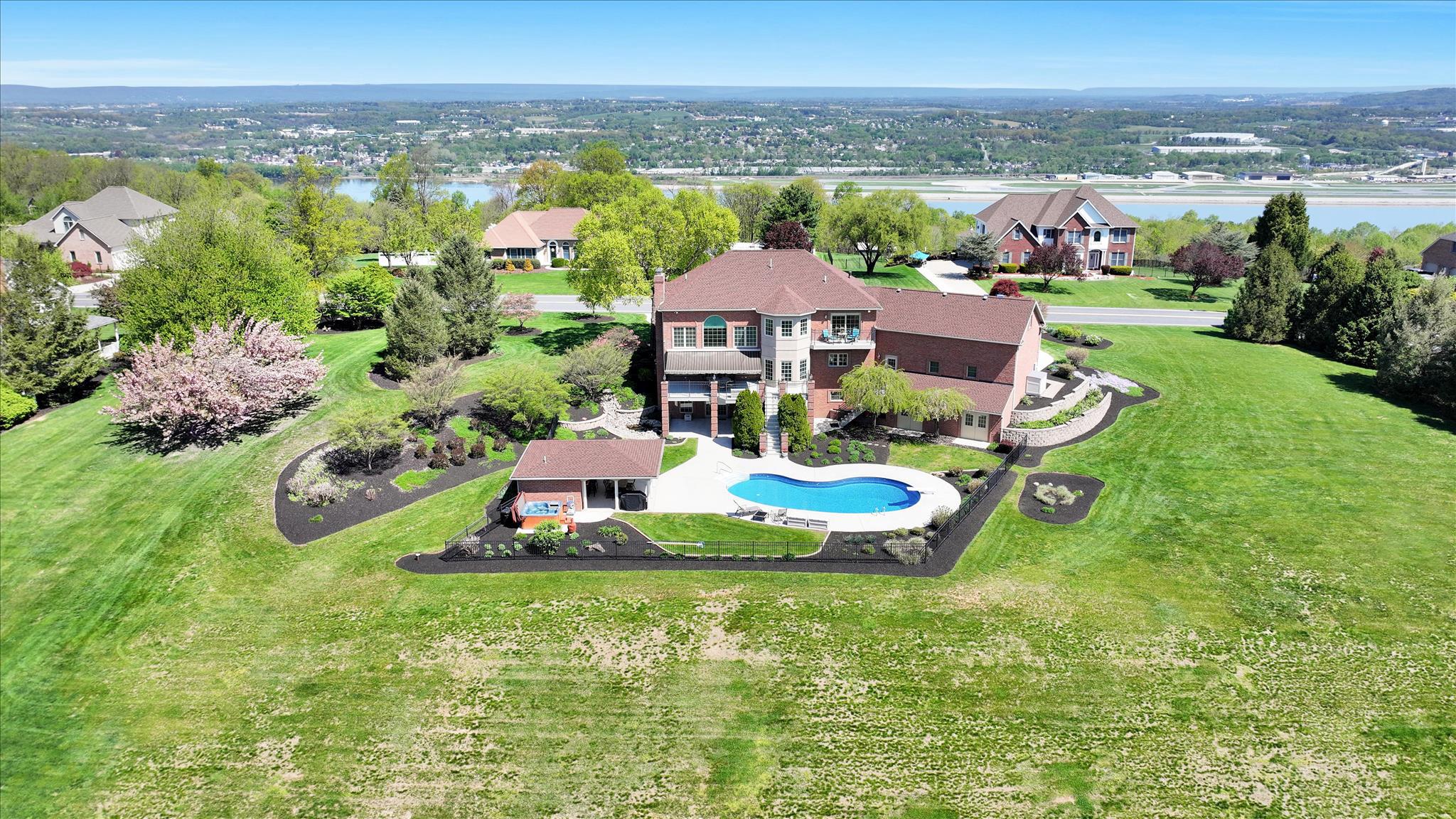 111 MOUNTAIN VIEW DRIVE