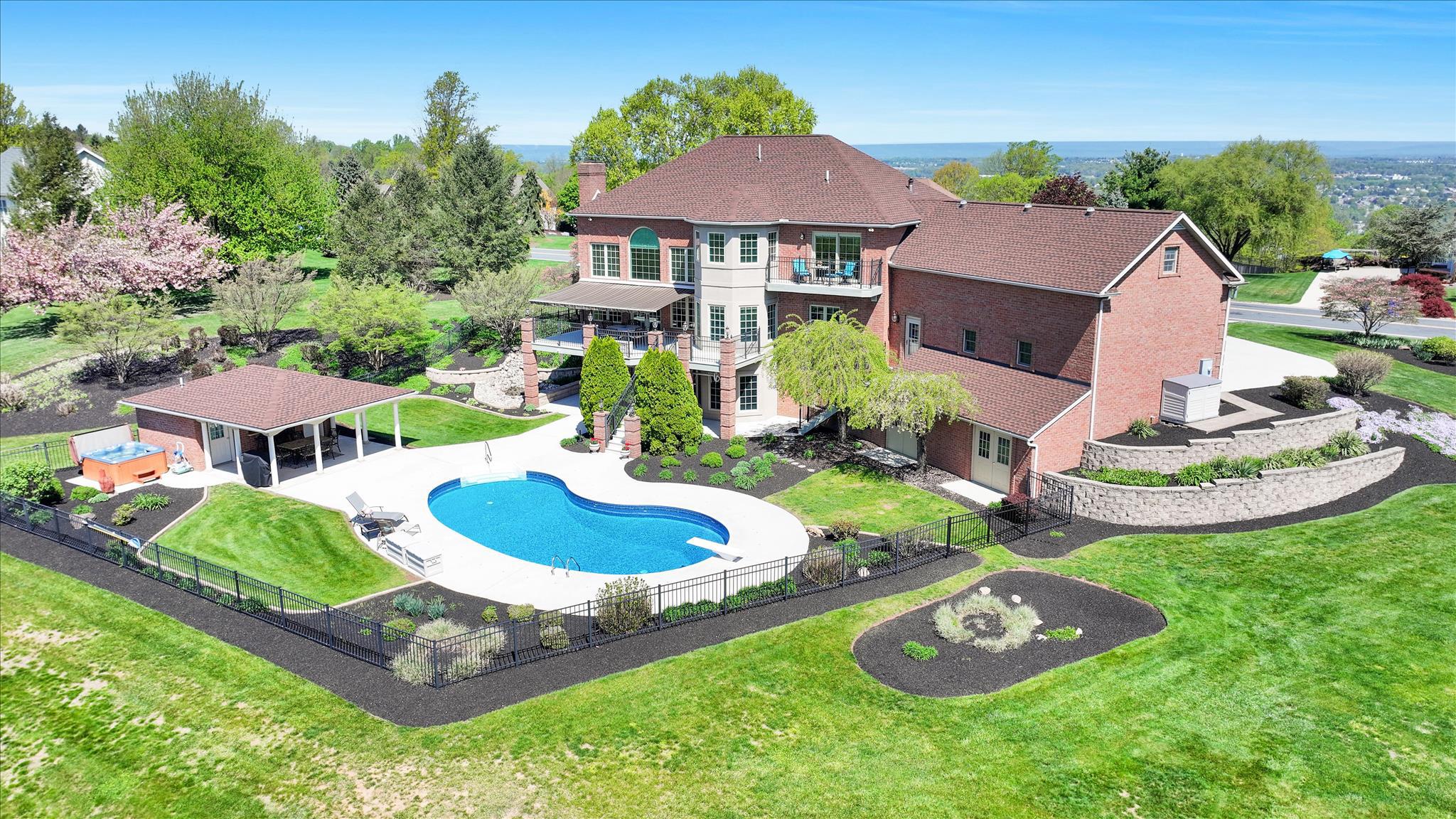 111 MOUNTAIN VIEW DRIVE