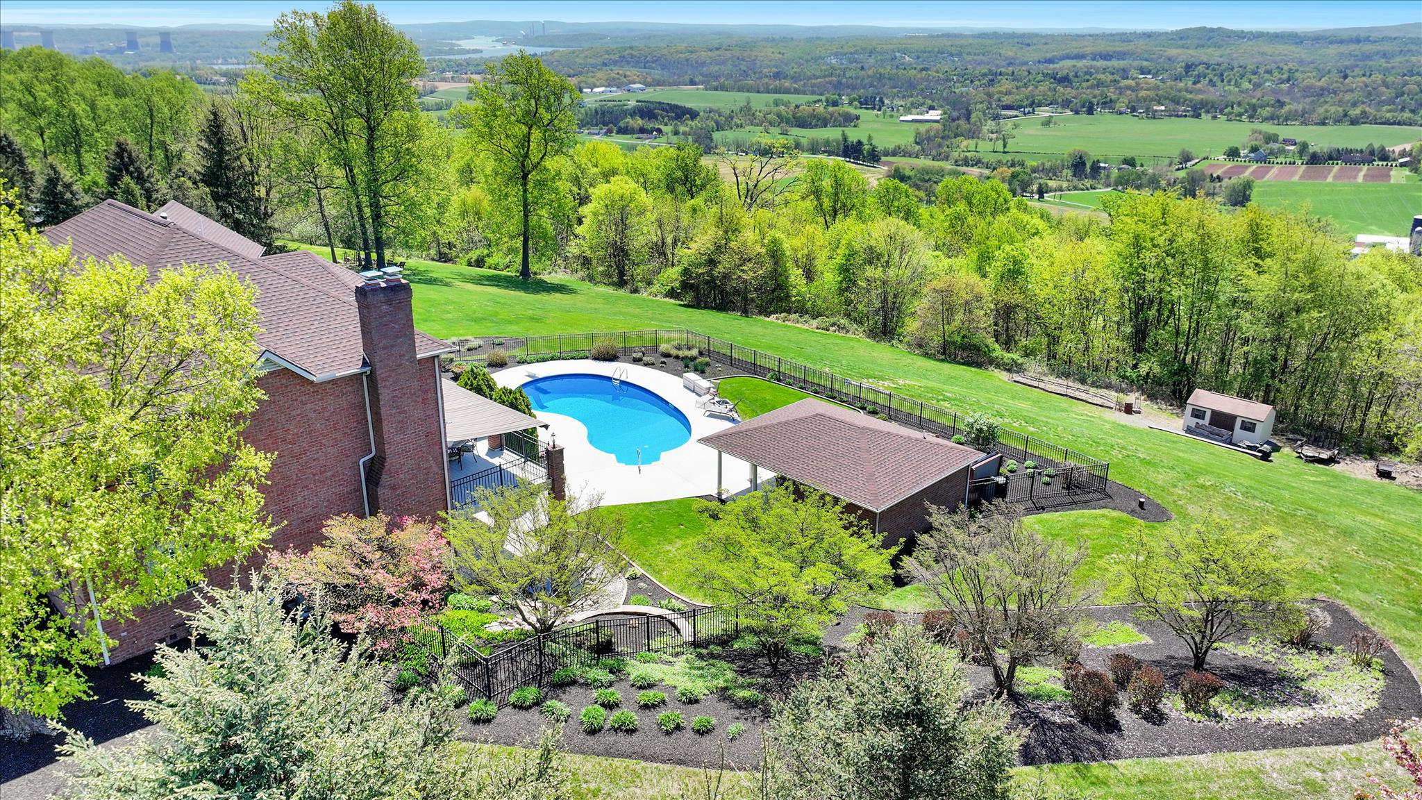 111 MOUNTAIN VIEW DRIVE