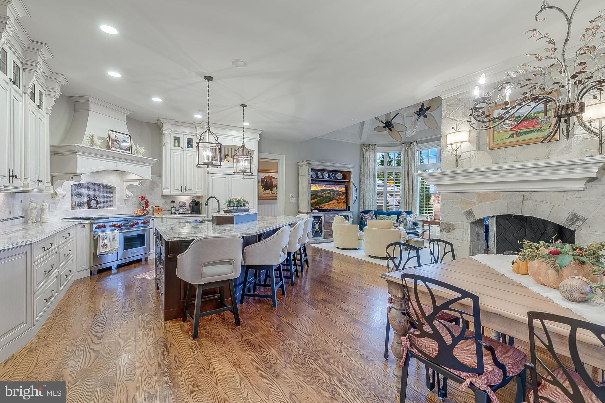 CREIGHTON FARMS - Residential