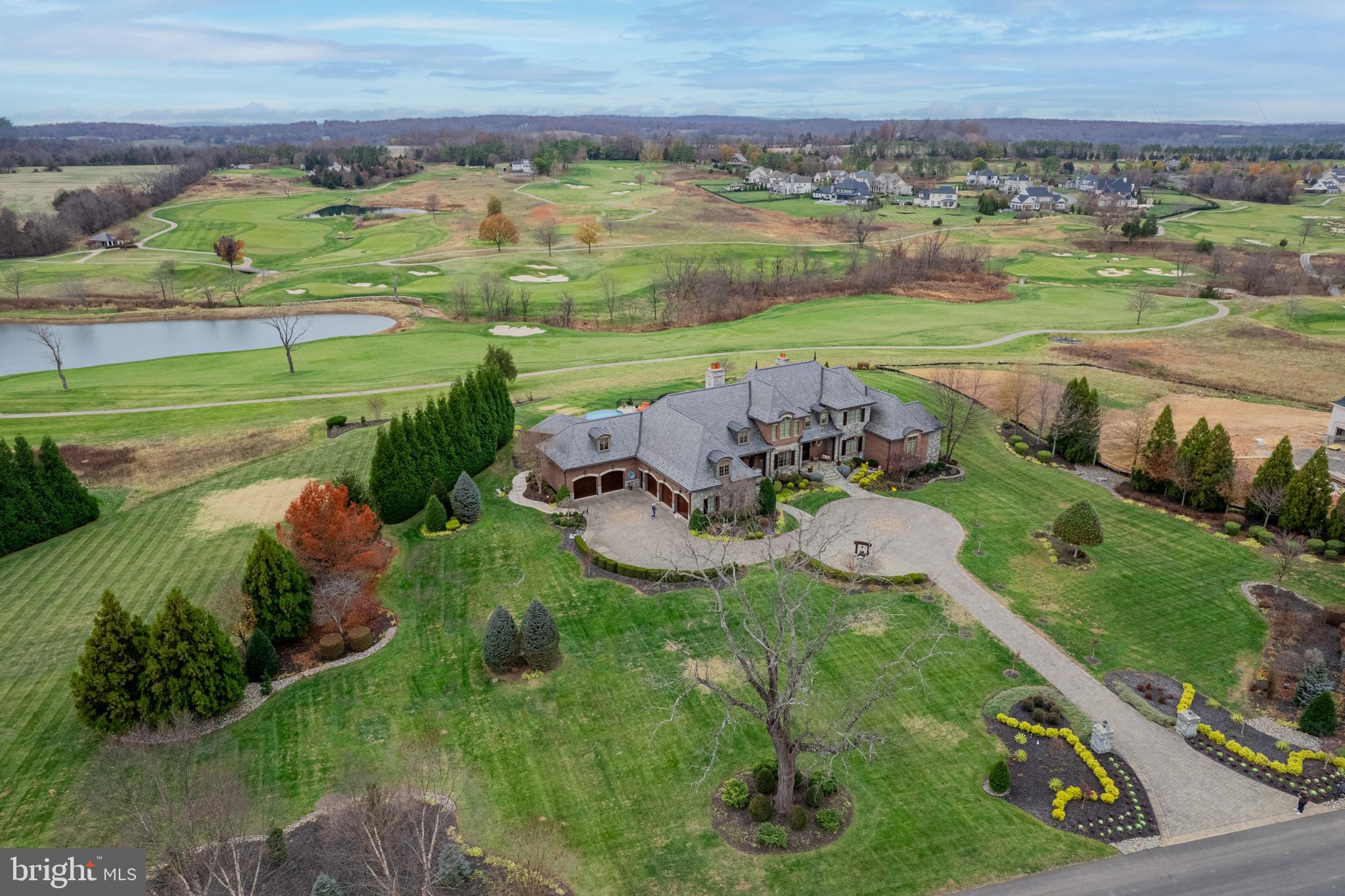 CREIGHTON FARMS - Residential