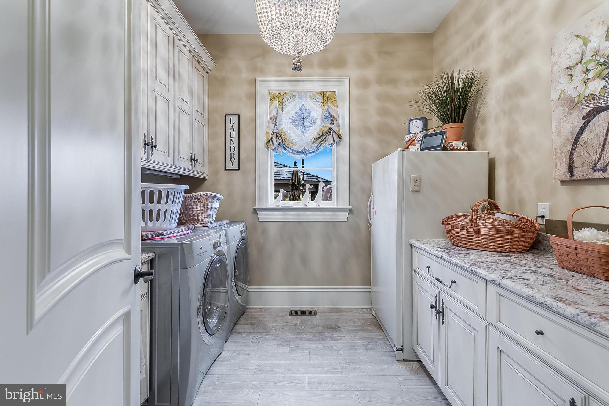 CREIGHTON FARMS - Residential