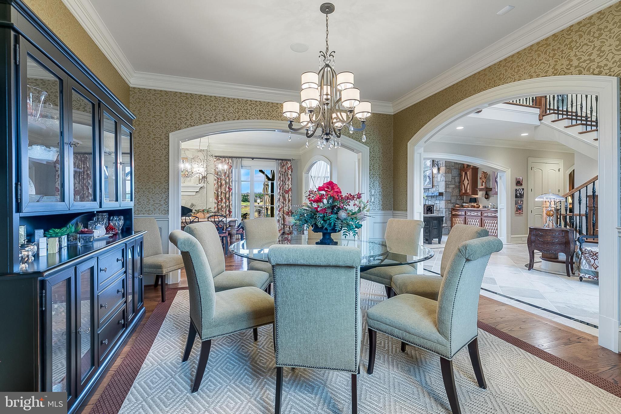 CREIGHTON FARMS - Residential