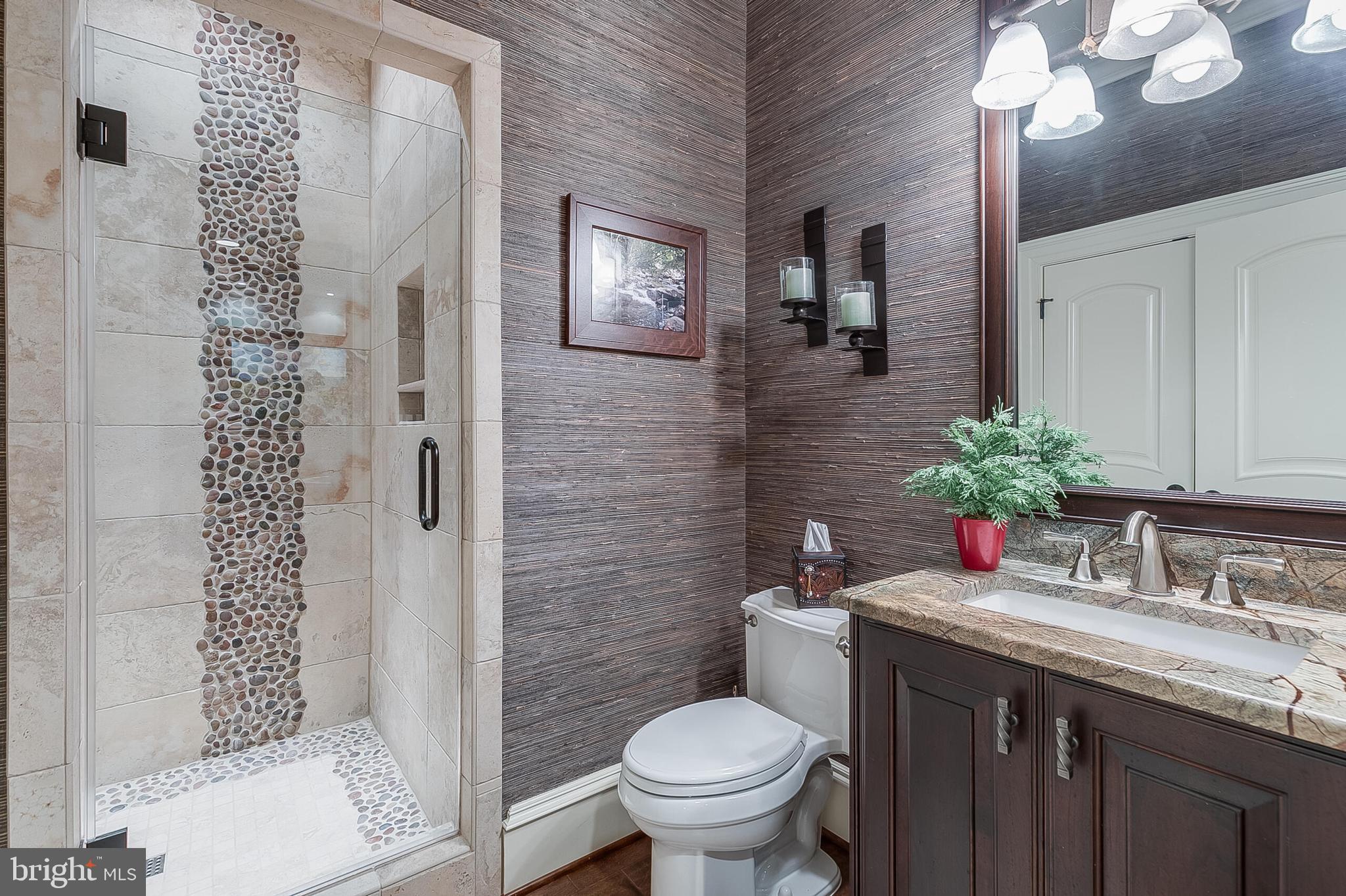 CREIGHTON FARMS - Residential