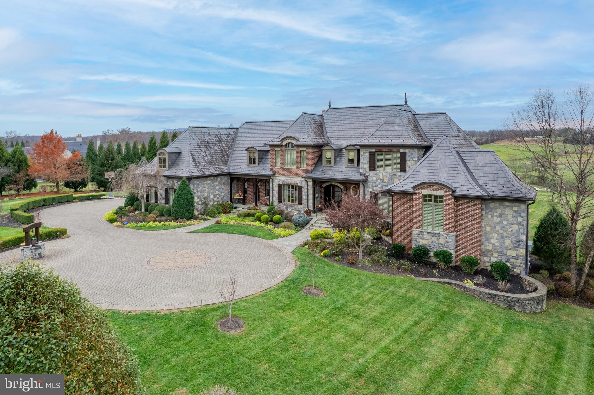 CREIGHTON FARMS - Residential