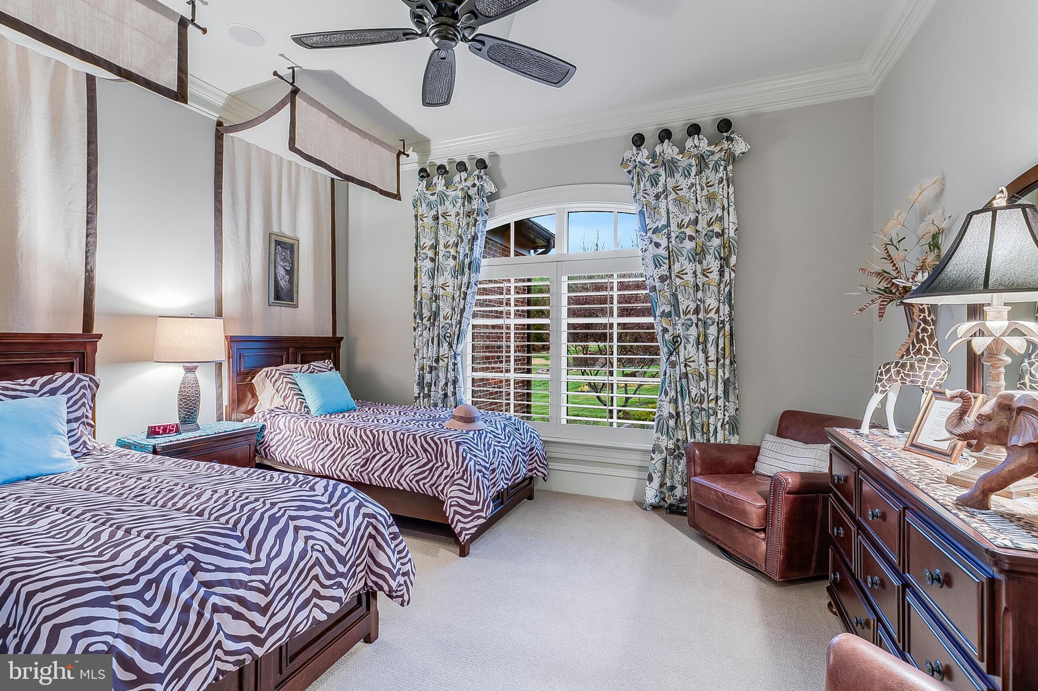 CREIGHTON FARMS - Residential