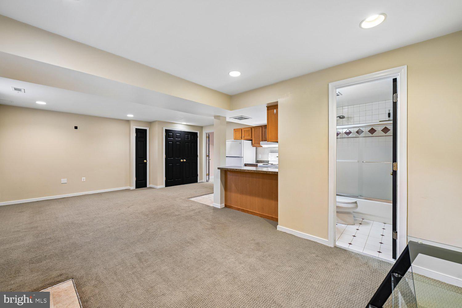 CALVERTON - Residential