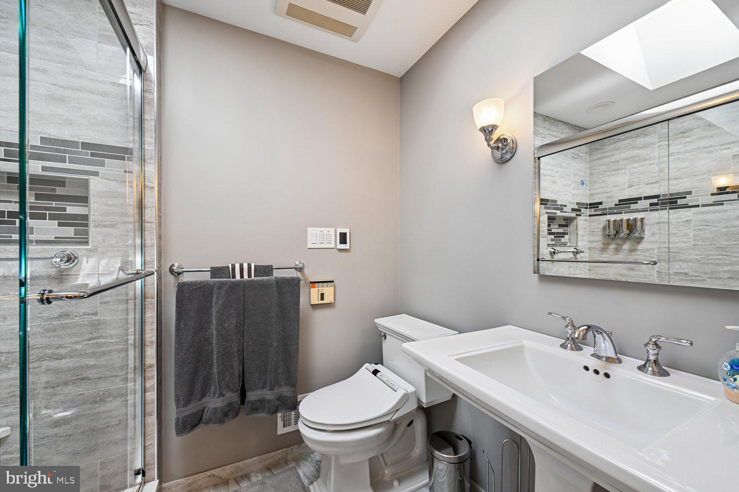 CALVERTON - Residential