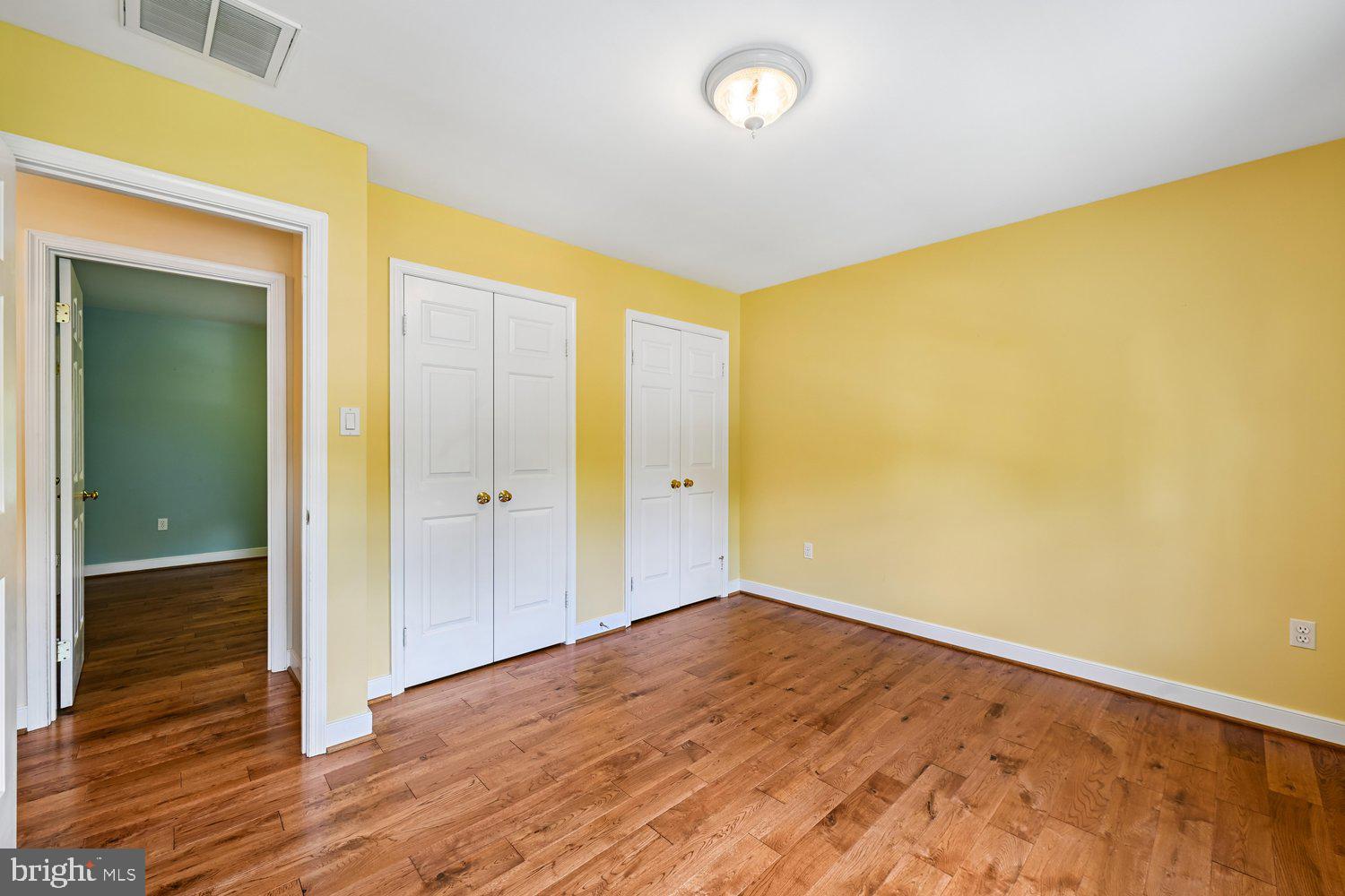 CALVERTON - Residential