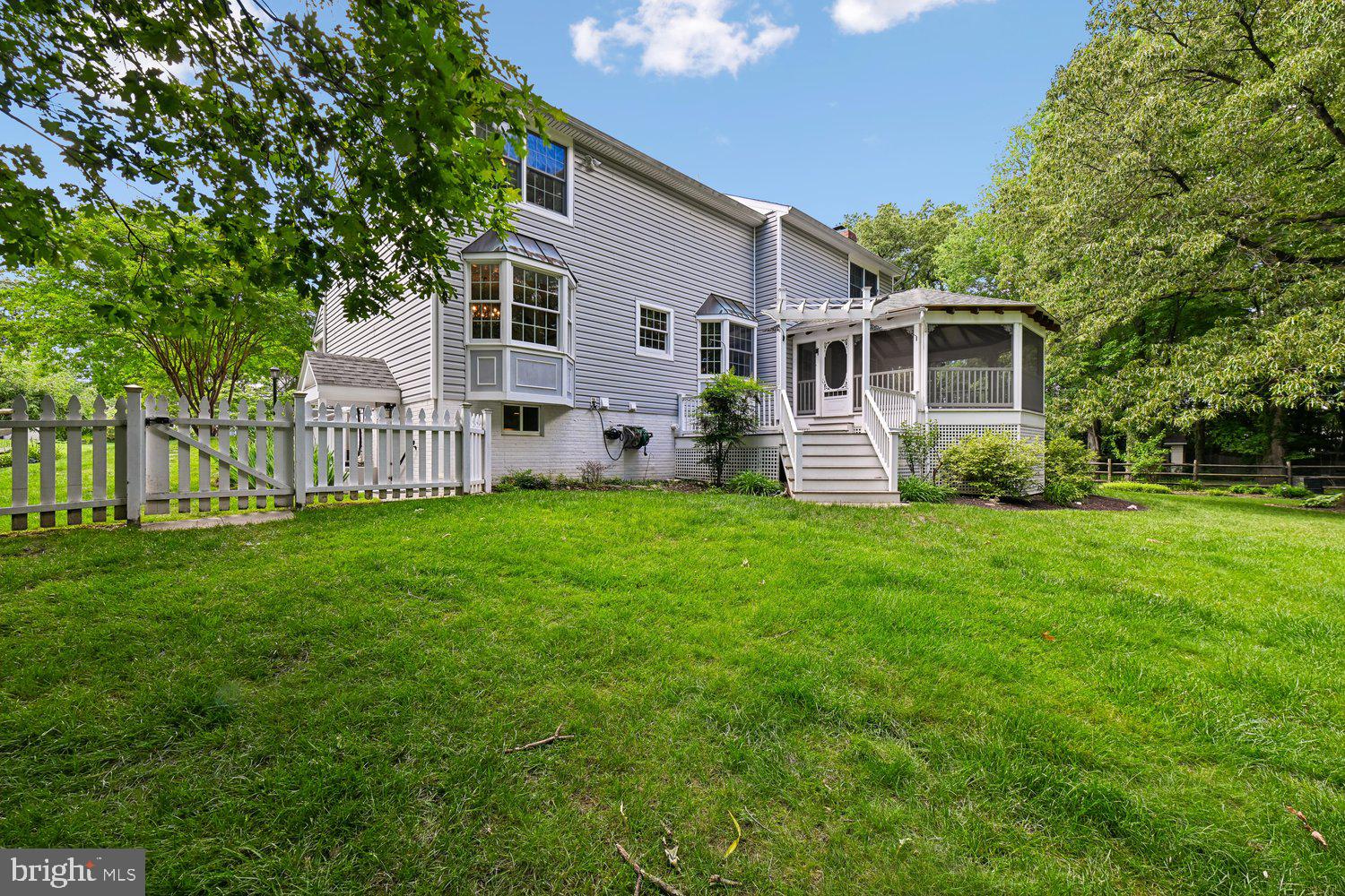 CALVERTON - Residential