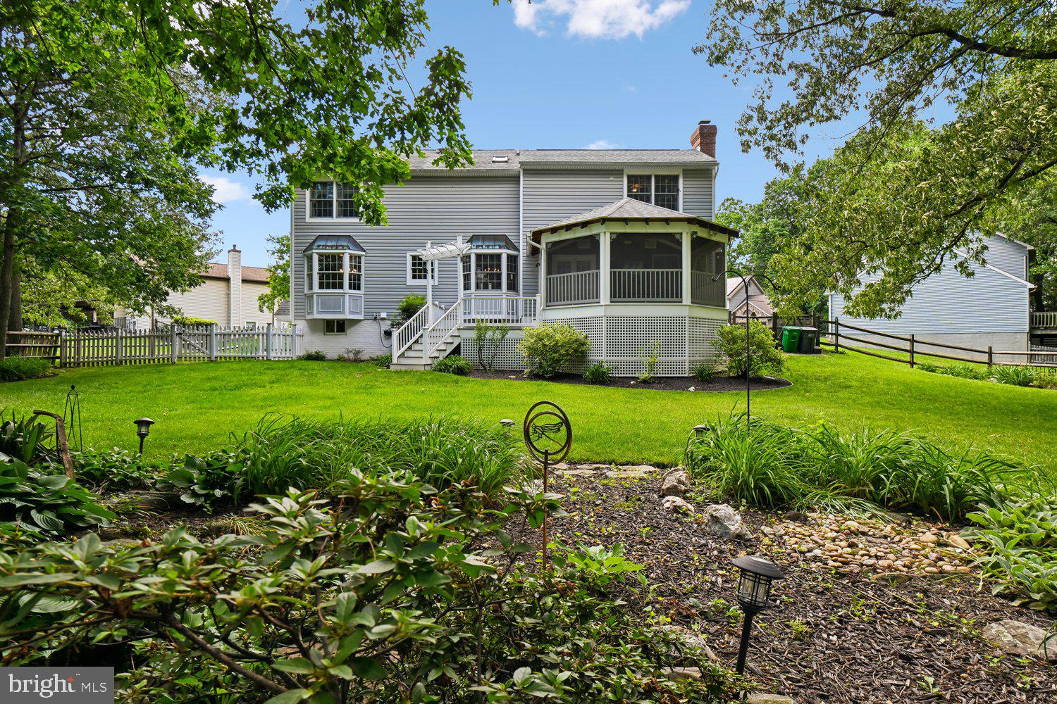 CALVERTON - Residential