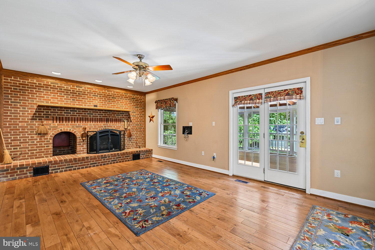 CALVERTON - Residential