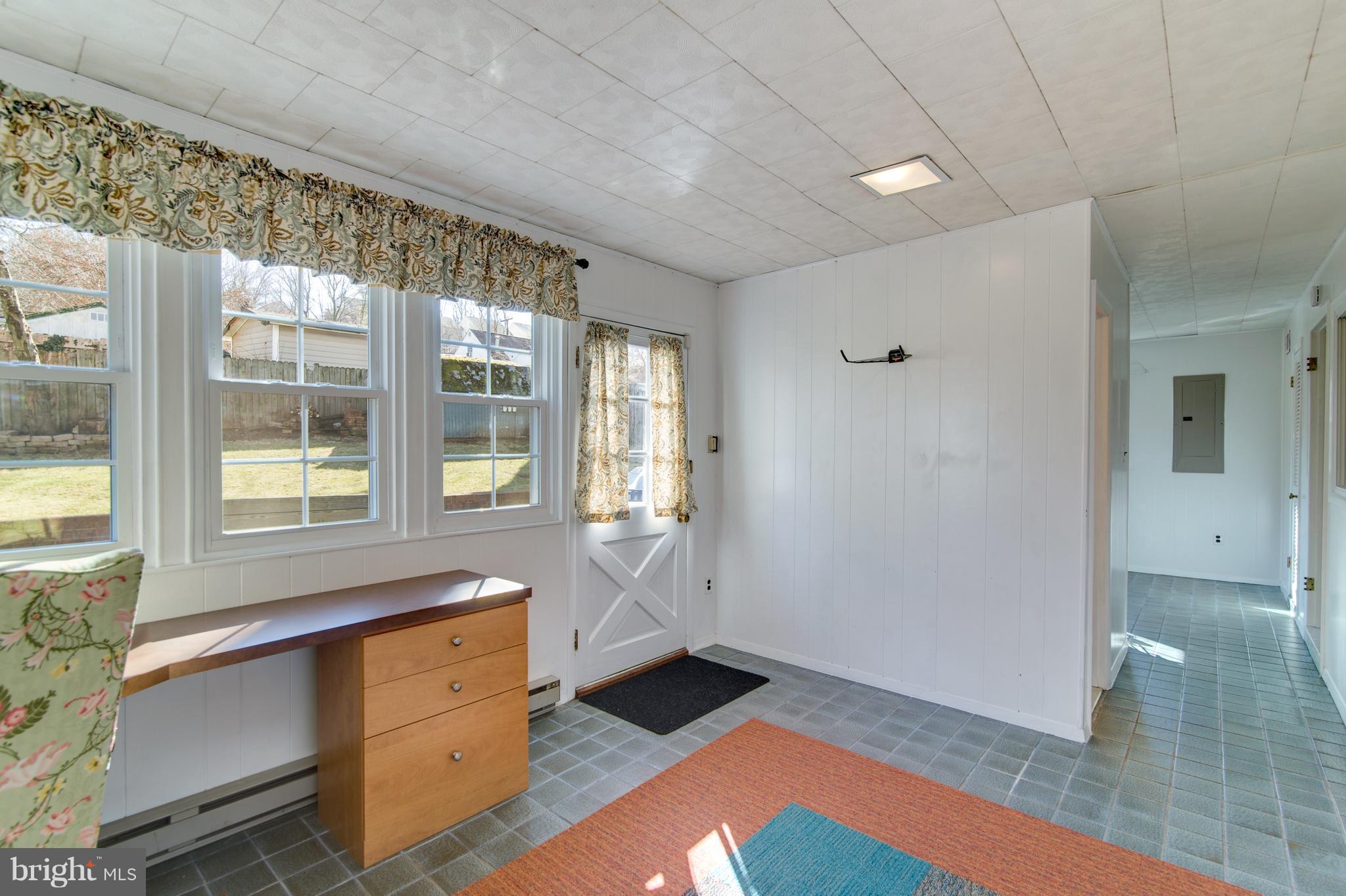 BURGUNDY VILLAGE - Residential