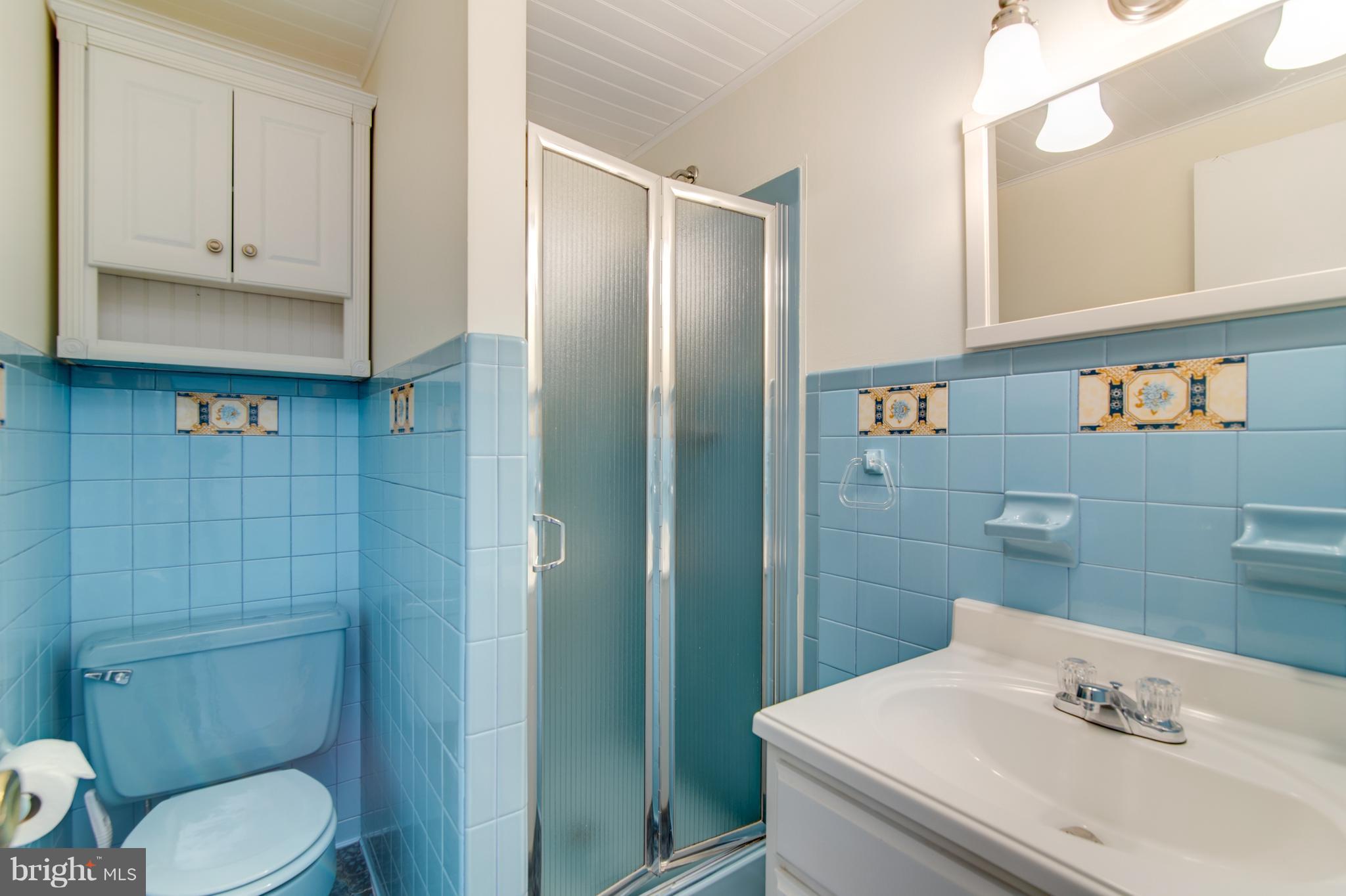 BURGUNDY VILLAGE - Residential