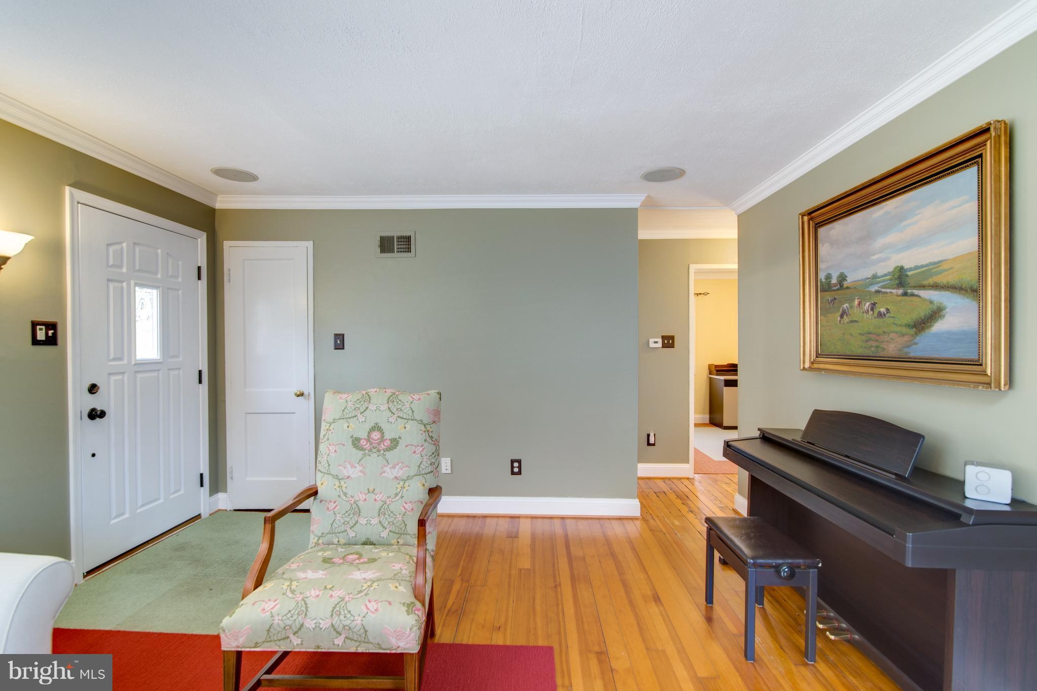 BURGUNDY VILLAGE - Residential