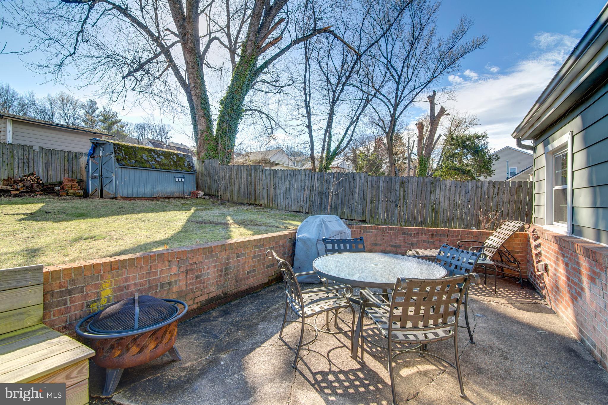 BURGUNDY VILLAGE - Residential