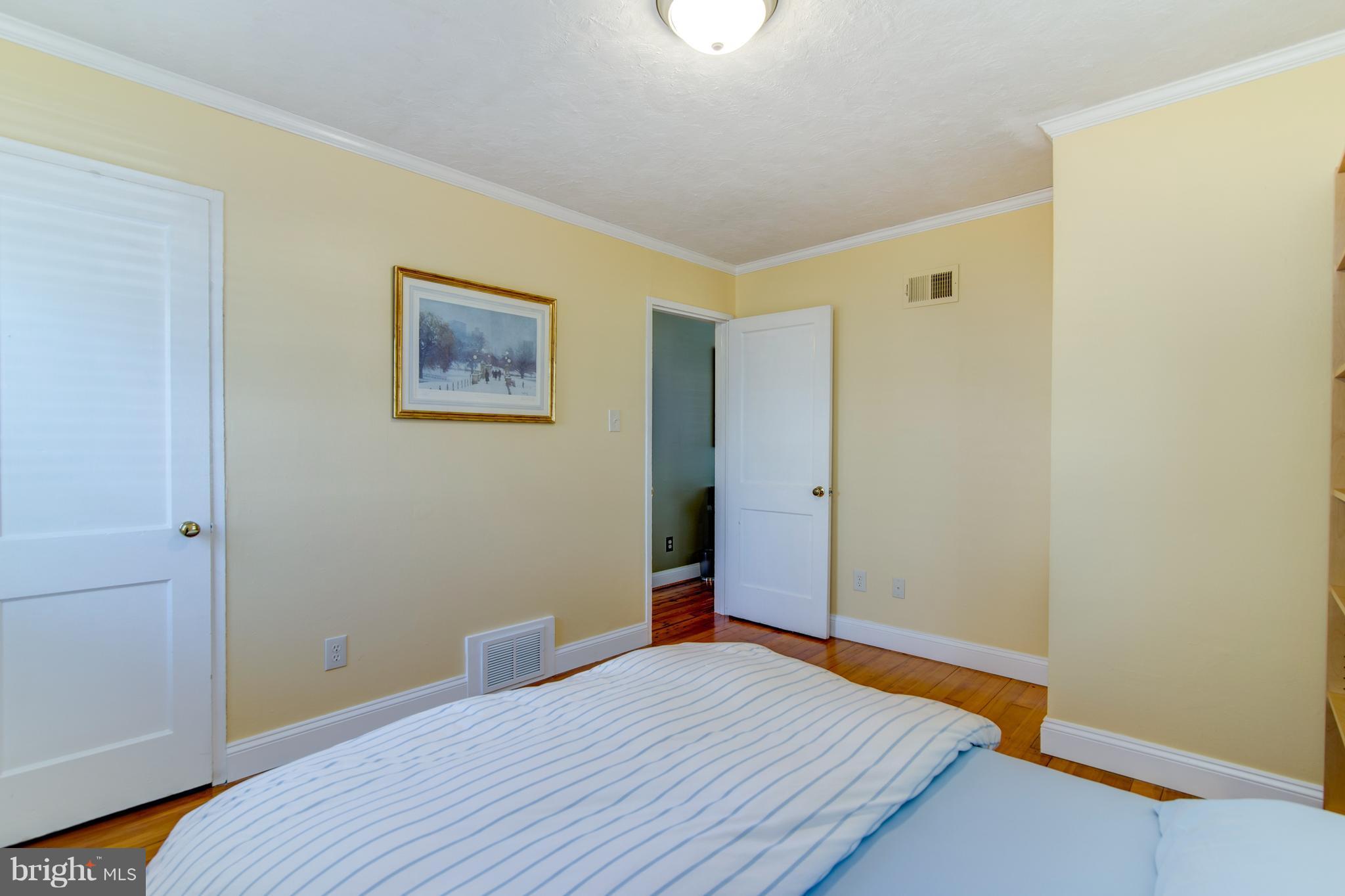 BURGUNDY VILLAGE - Residential