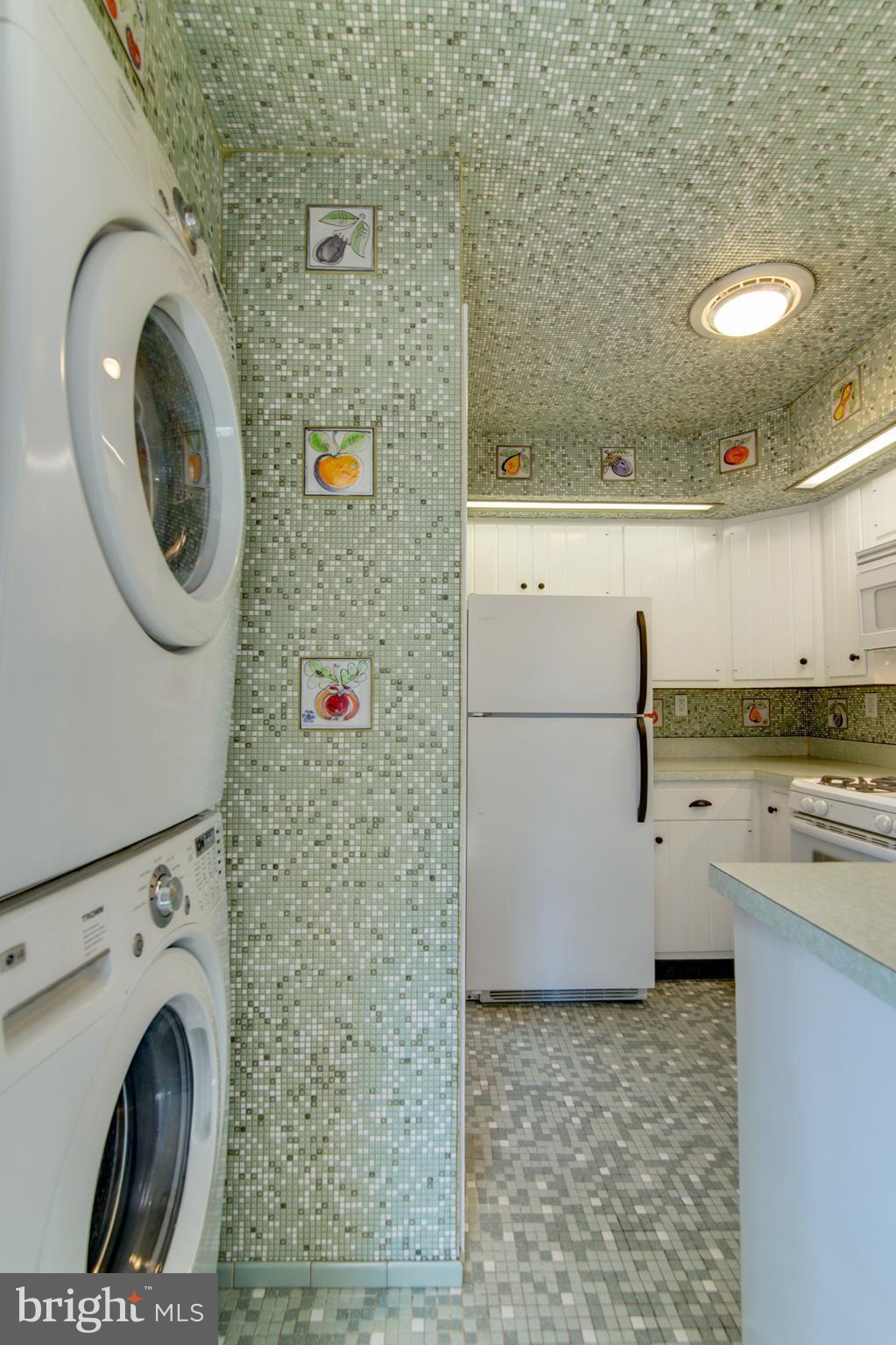 BURGUNDY VILLAGE - Residential