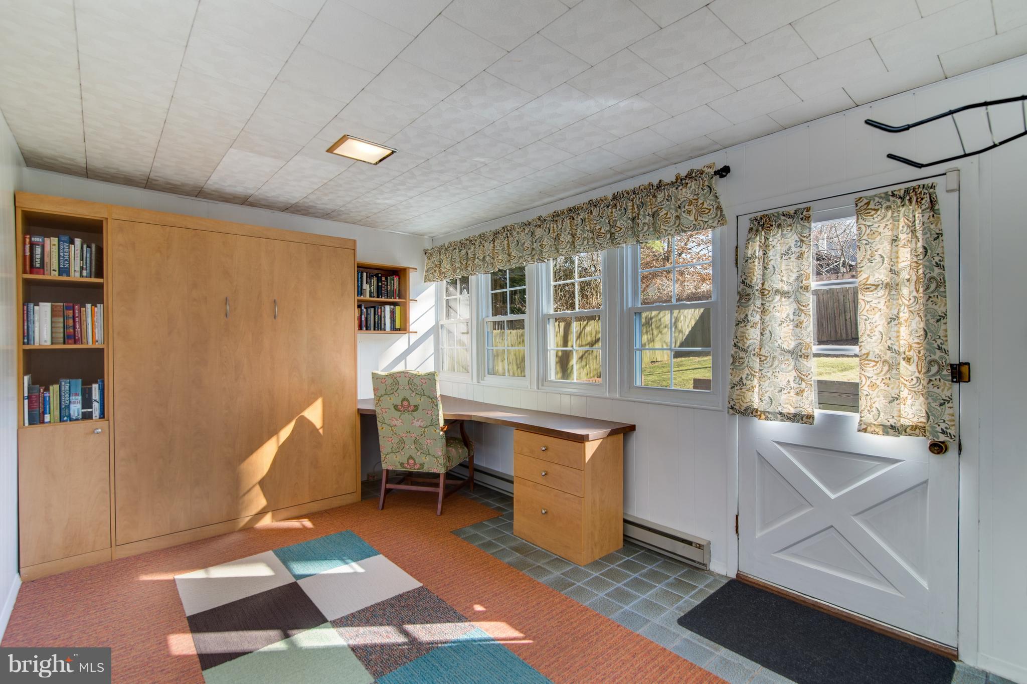 BURGUNDY VILLAGE - Residential