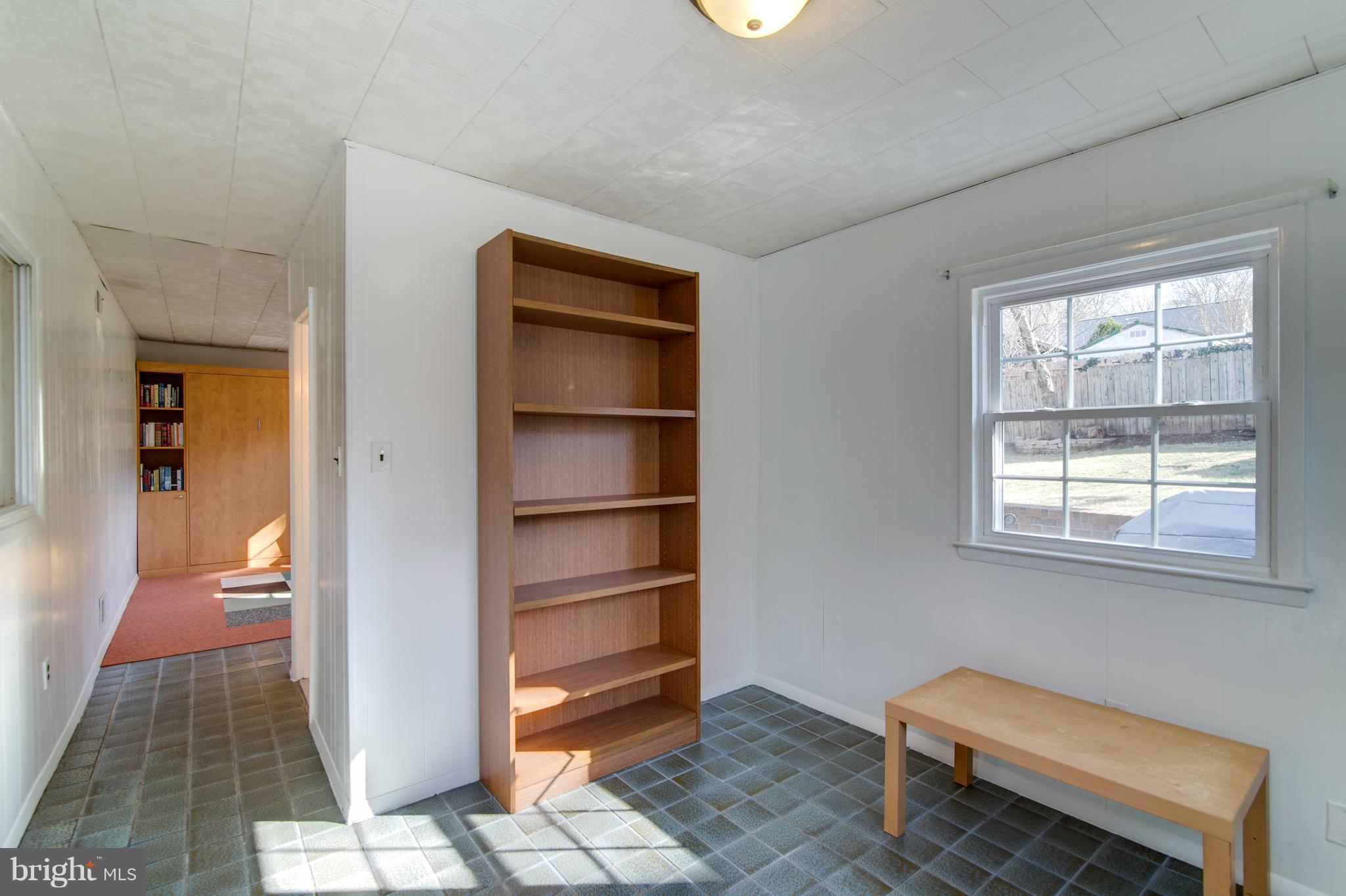 BURGUNDY VILLAGE - Residential