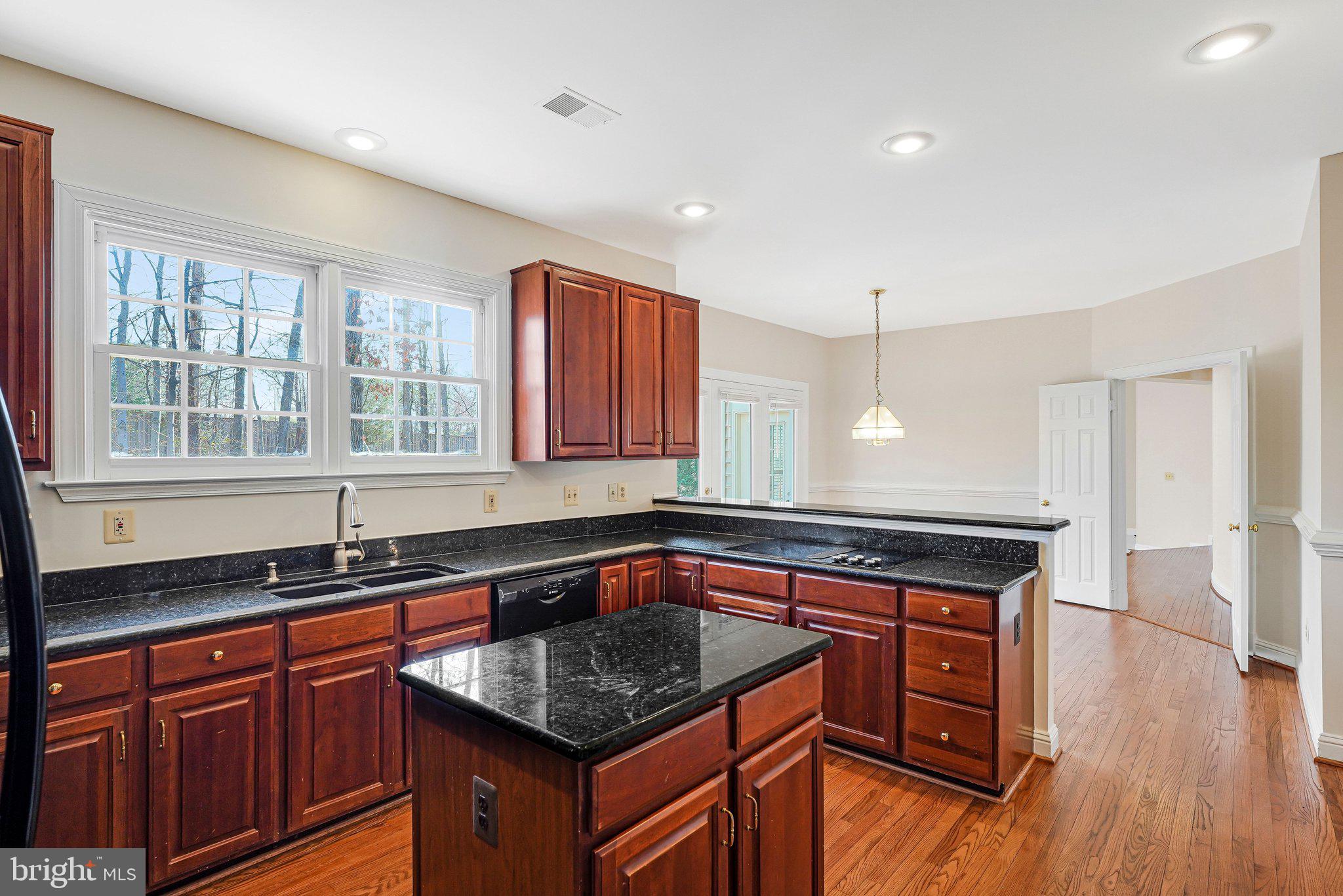 EDGEWATER - Residential