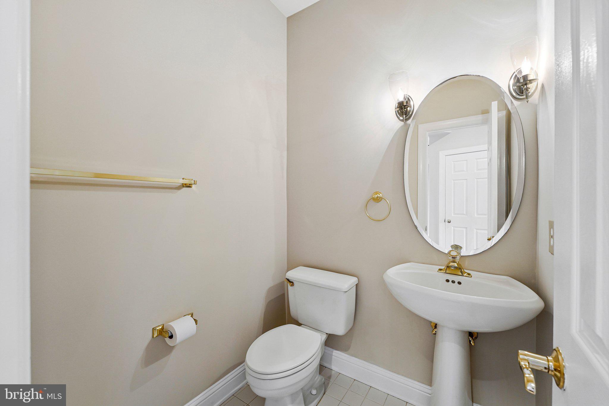 EDGEWATER - Residential