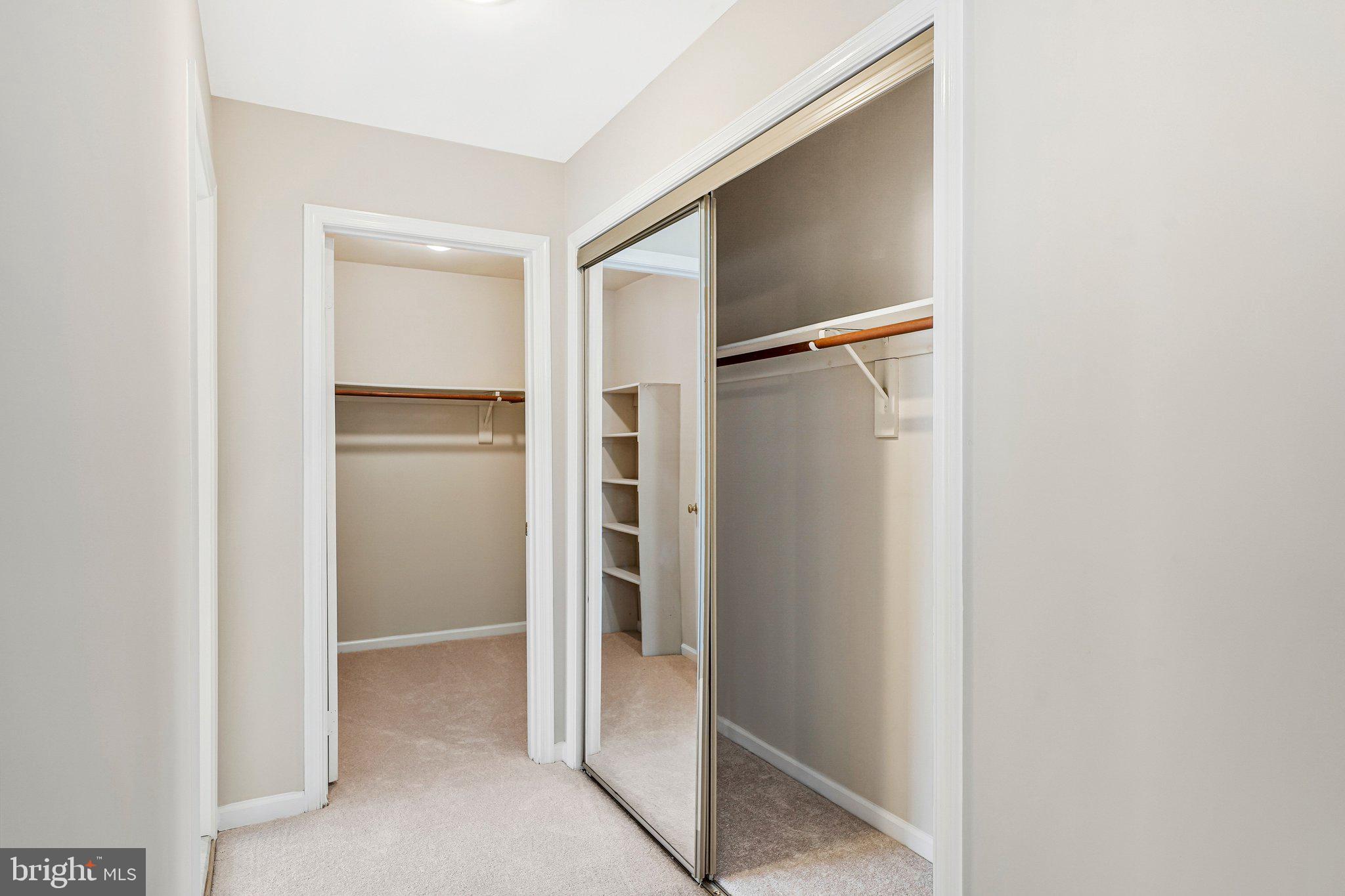 EDGEWATER - Residential