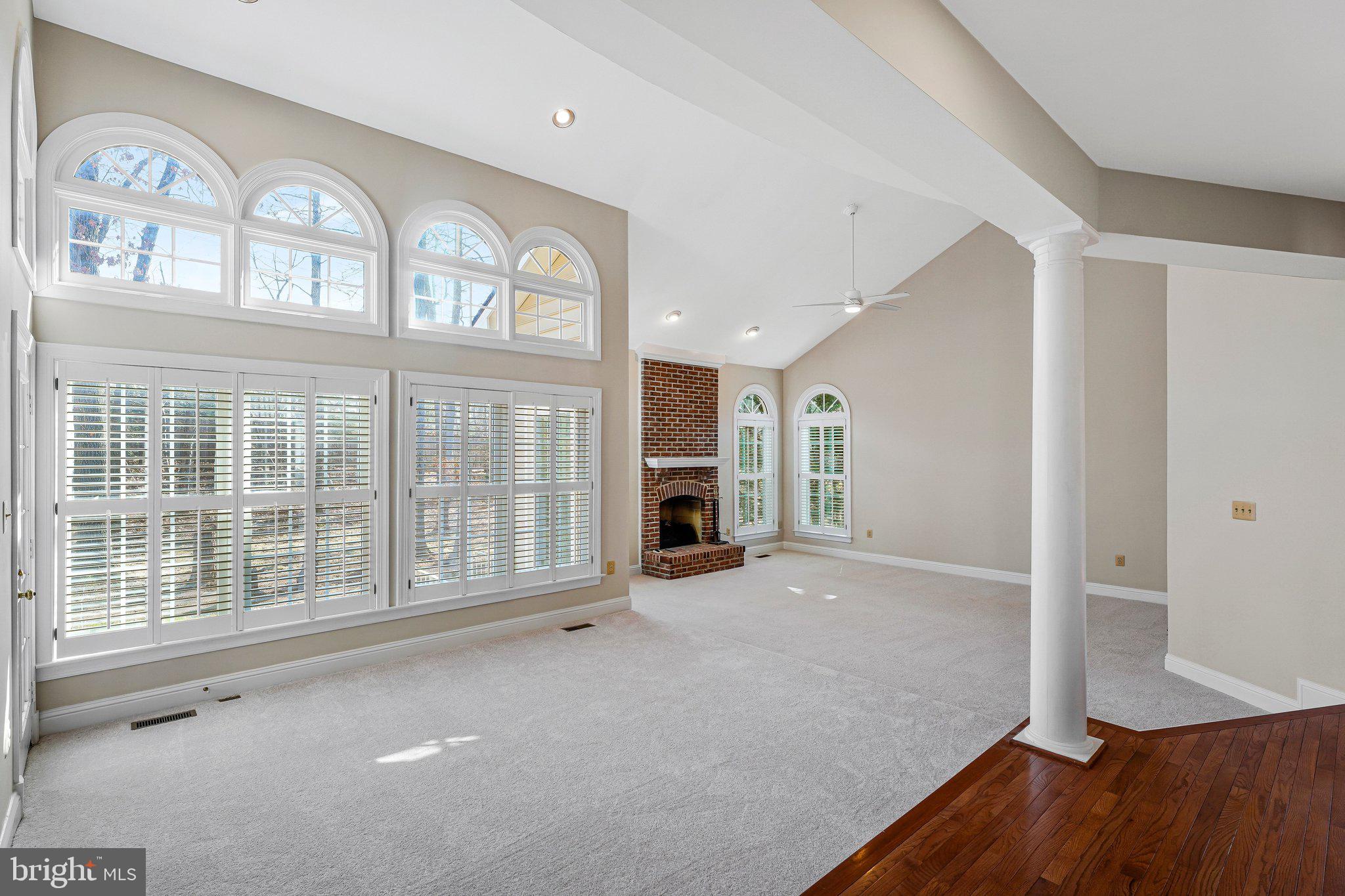 EDGEWATER - Residential