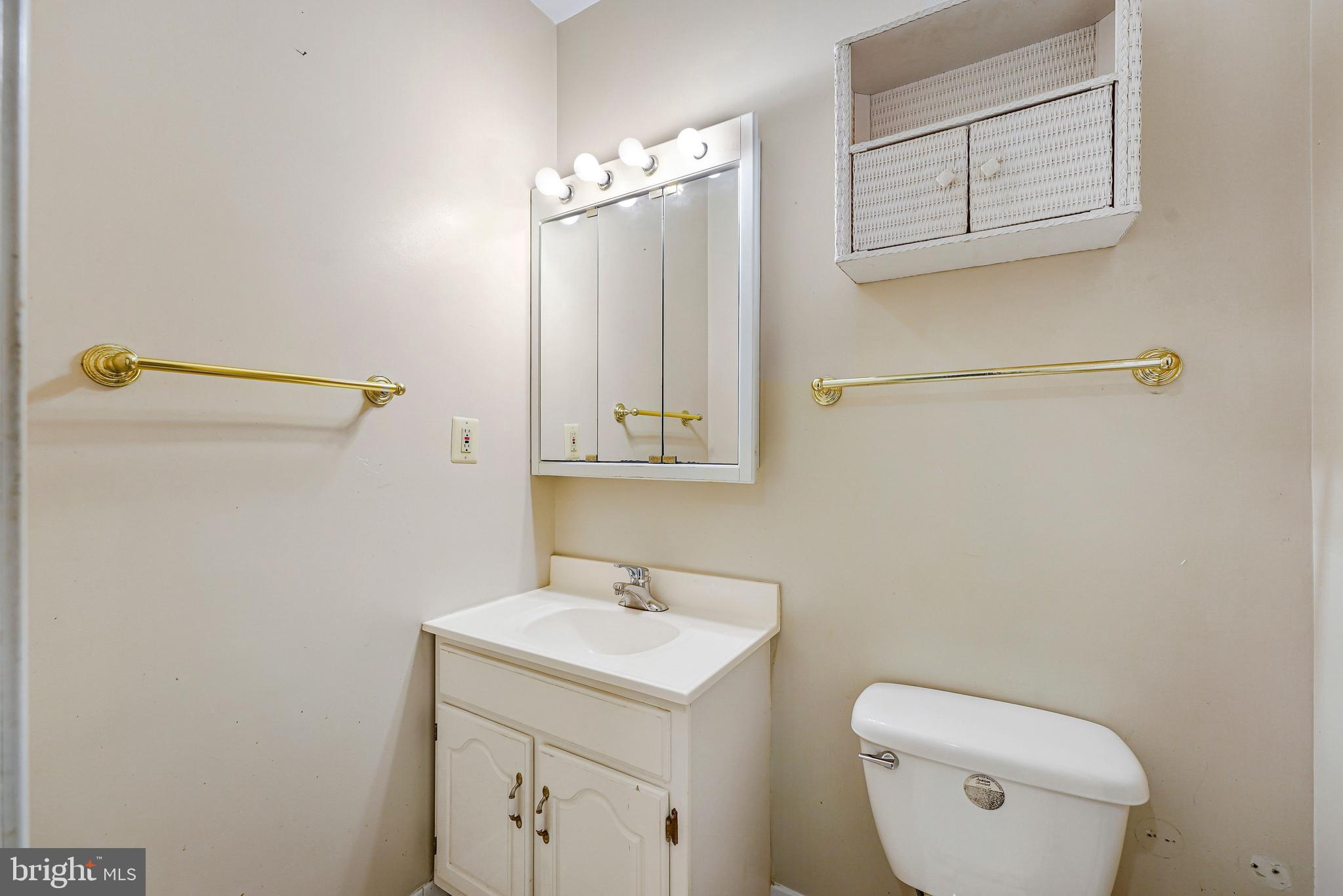 EDGEWATER - Residential