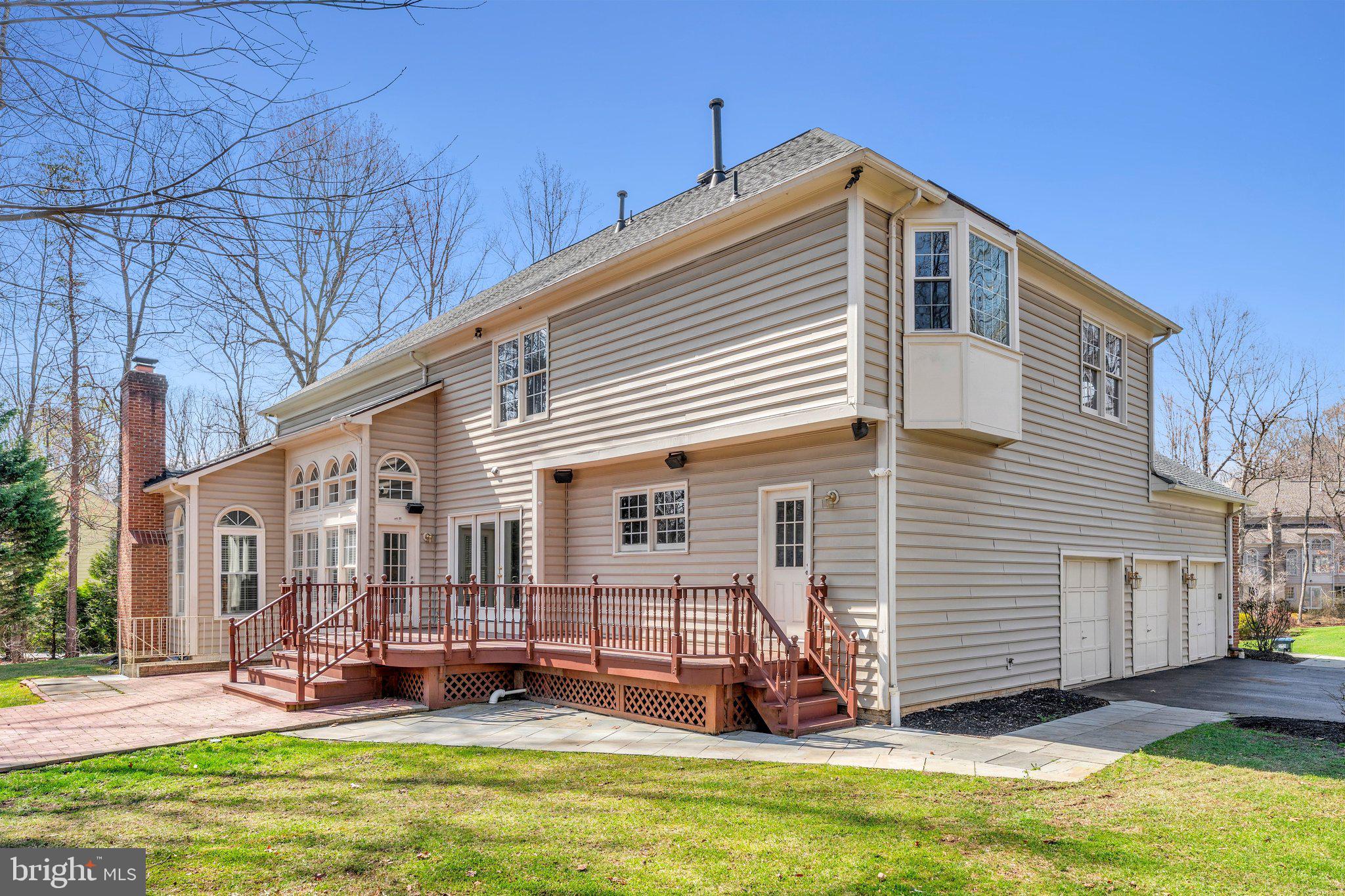 EDGEWATER - Residential