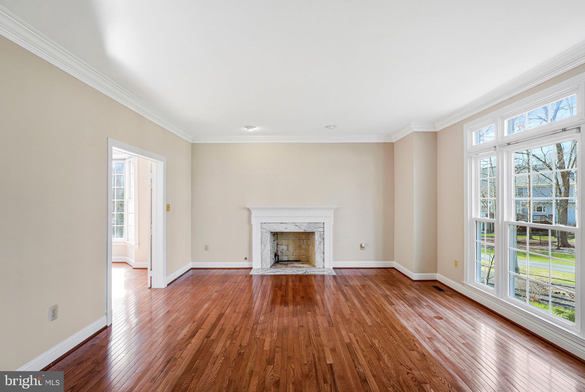 EDGEWATER - Residential