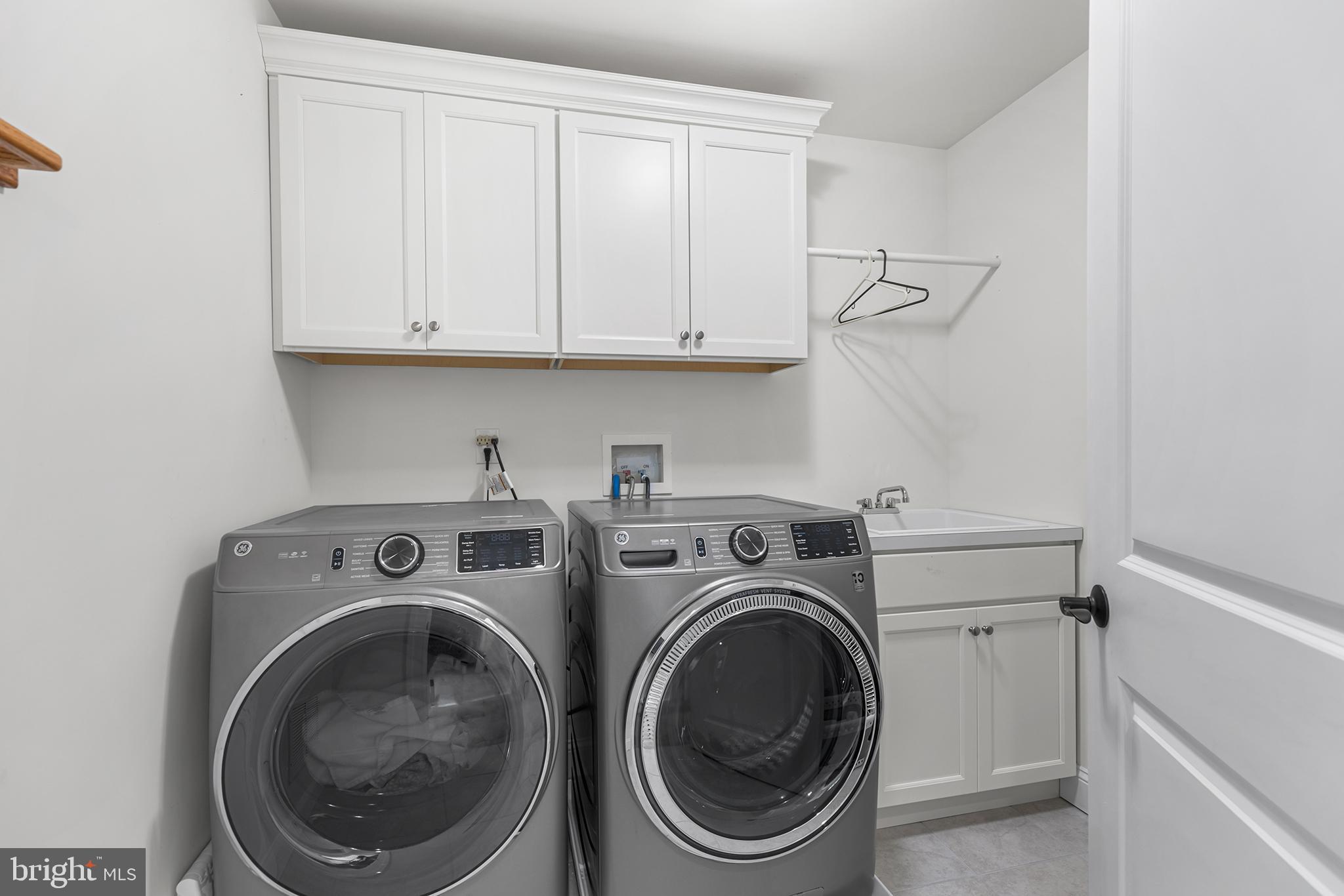 BERWYN VILLAGE - Residential