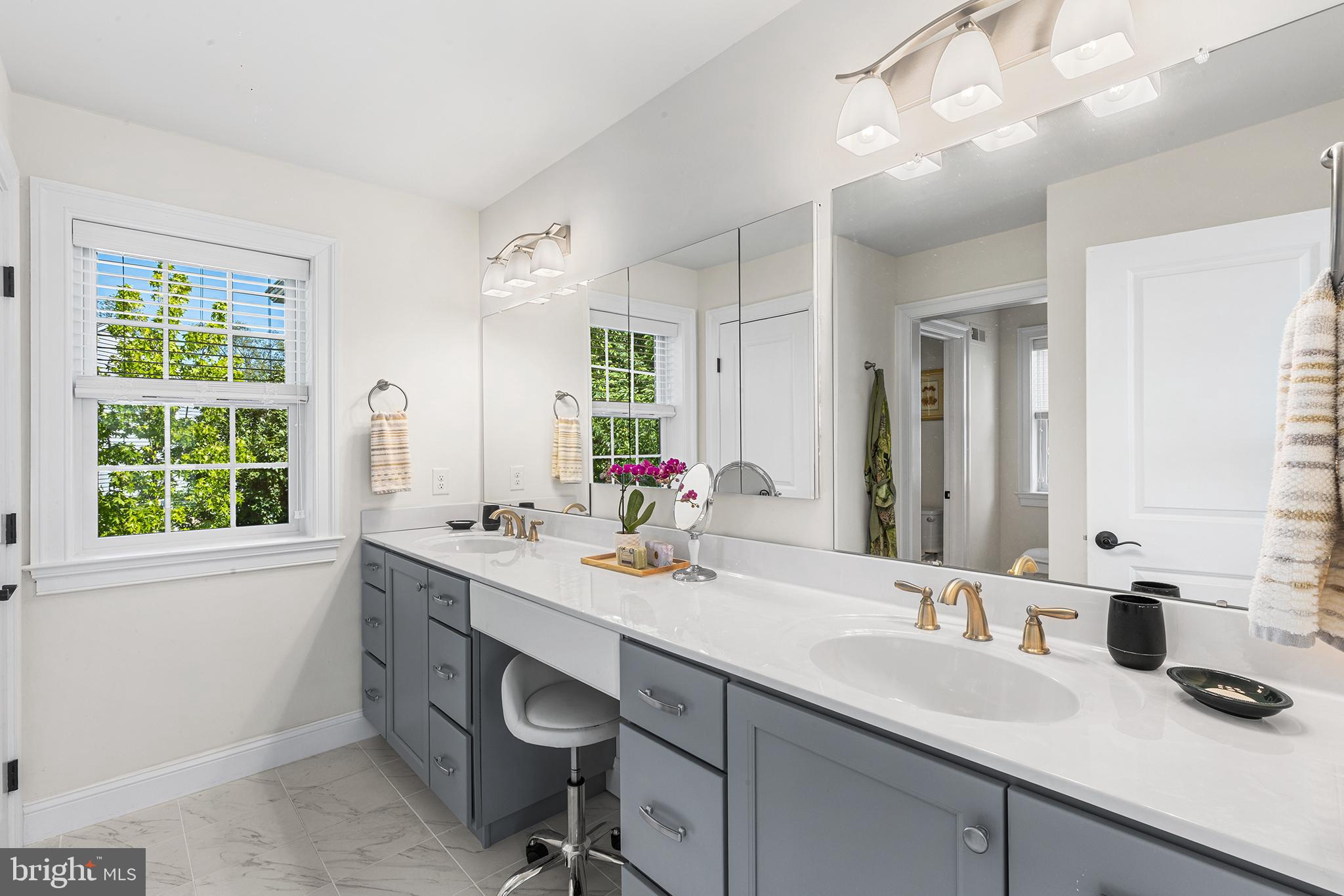 BERWYN VILLAGE - Residential